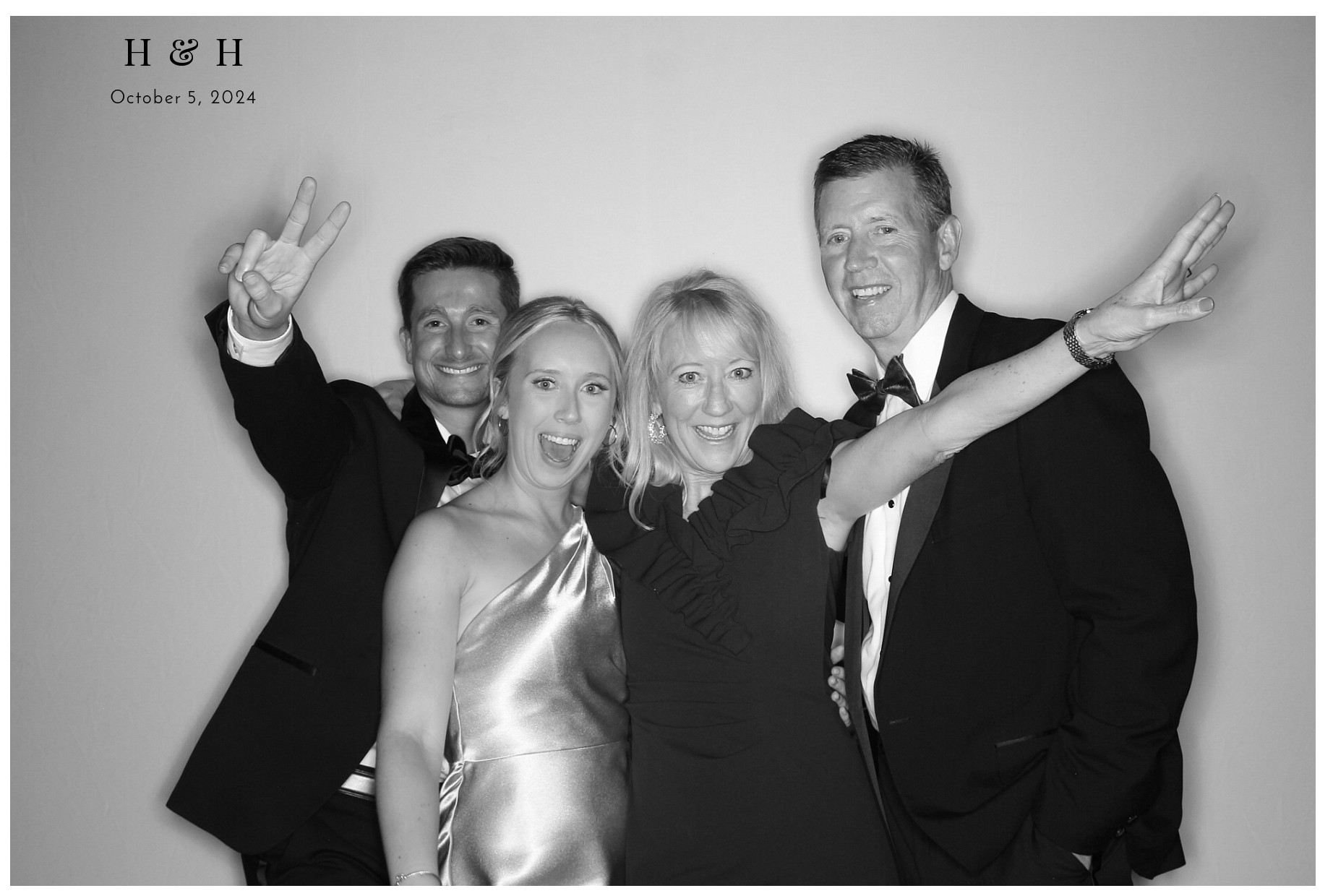 Laura Lamb Reception | View more photos from the event at gallery.photoboothcincy.com/u/PhotoBoothCincy/Laura-Lamb-Reception