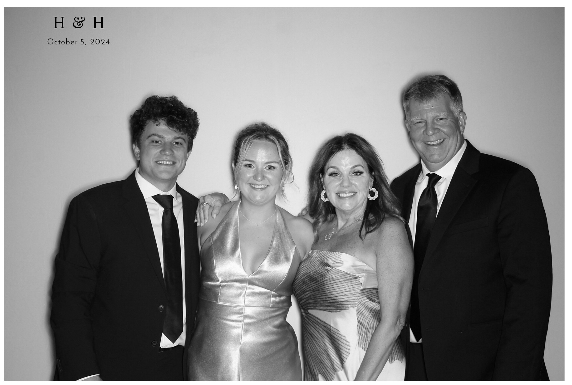 Laura Lamb Reception | View more photos from the event at gallery.photoboothcincy.com/u/PhotoBoothCincy/Laura-Lamb-Reception