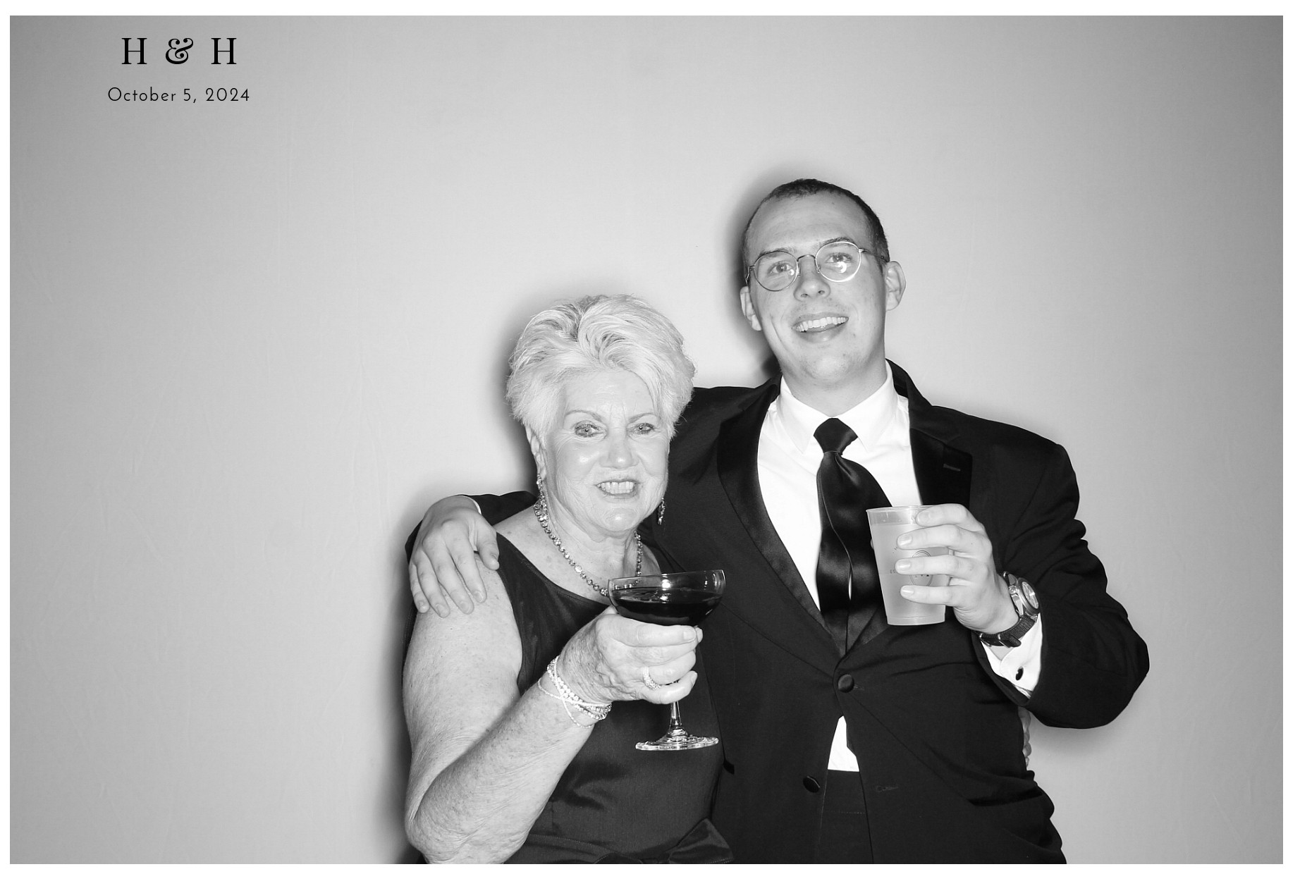 Laura Lamb Reception | View more photos from the event at gallery.photoboothcincy.com/u/PhotoBoothCincy/Laura-Lamb-Reception
