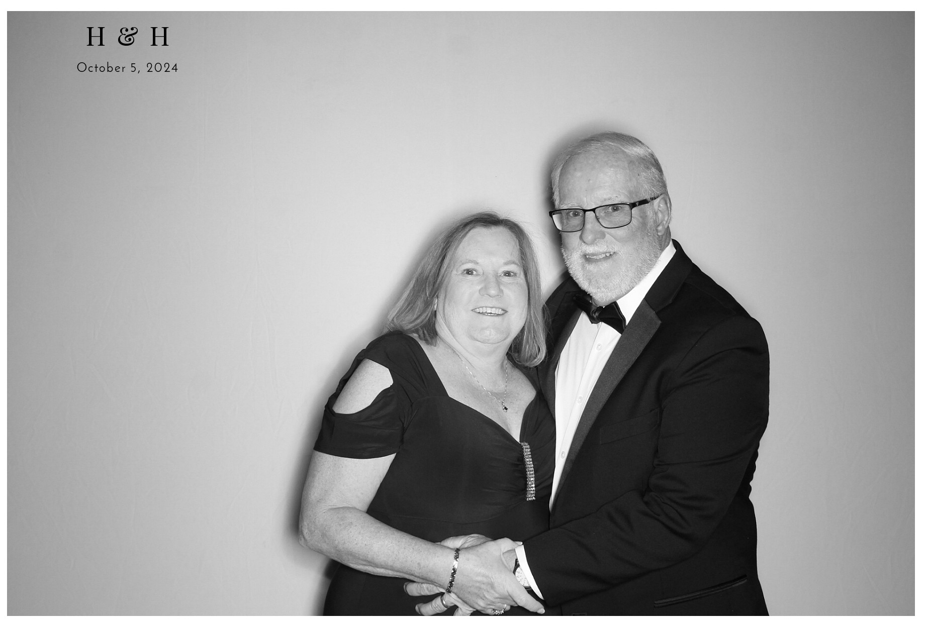 Laura Lamb Reception | View more photos from the event at gallery.photoboothcincy.com/u/PhotoBoothCincy/Laura-Lamb-Reception