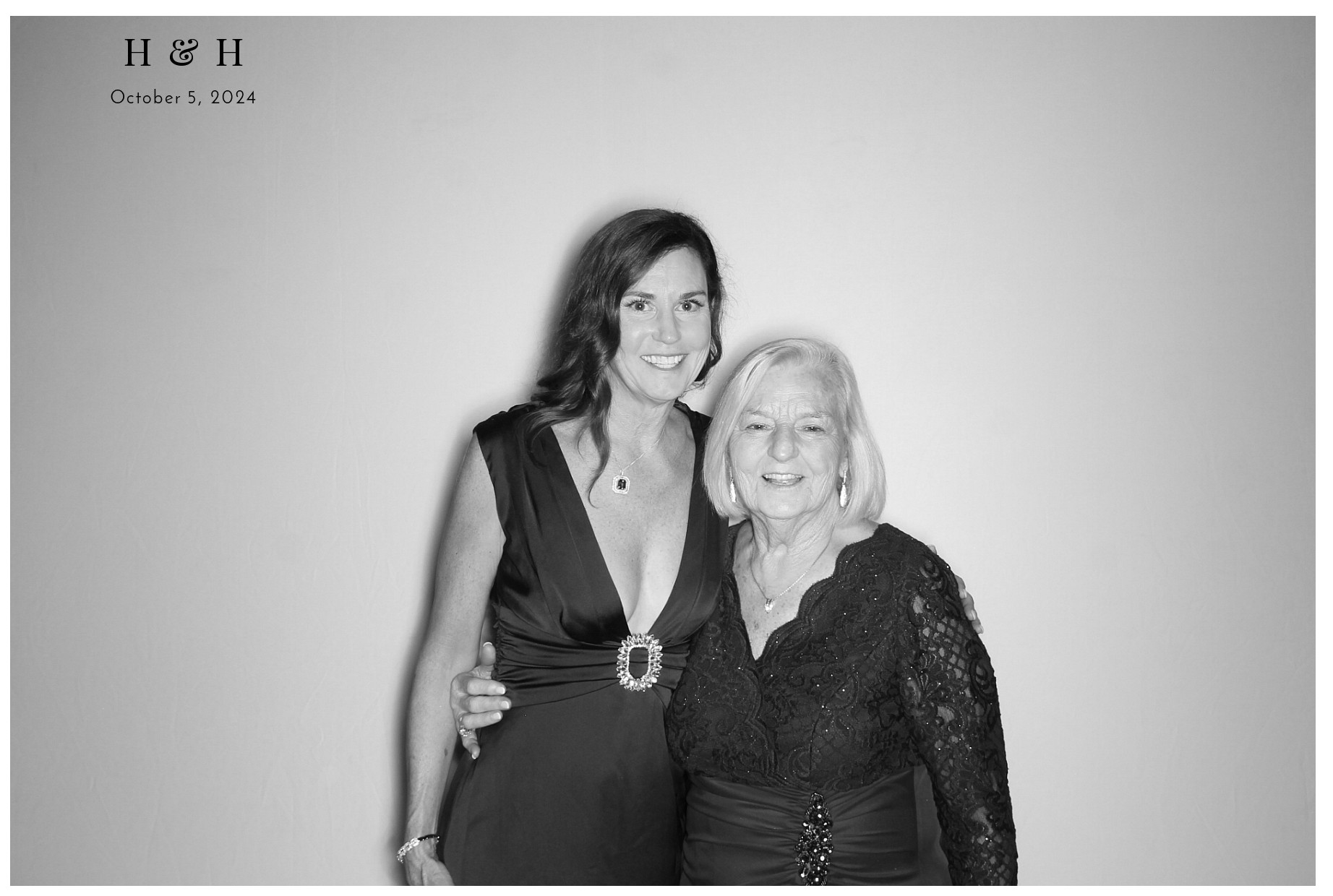 Laura Lamb Reception | View more photos from the event at gallery.photoboothcincy.com/u/PhotoBoothCincy/Laura-Lamb-Reception