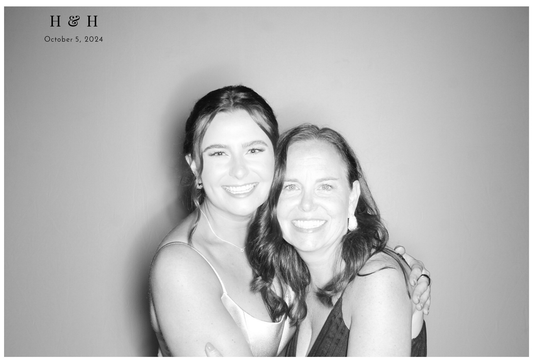 Laura Lamb Reception | View more photos from the event at gallery.photoboothcincy.com/u/PhotoBoothCincy/Laura-Lamb-Reception