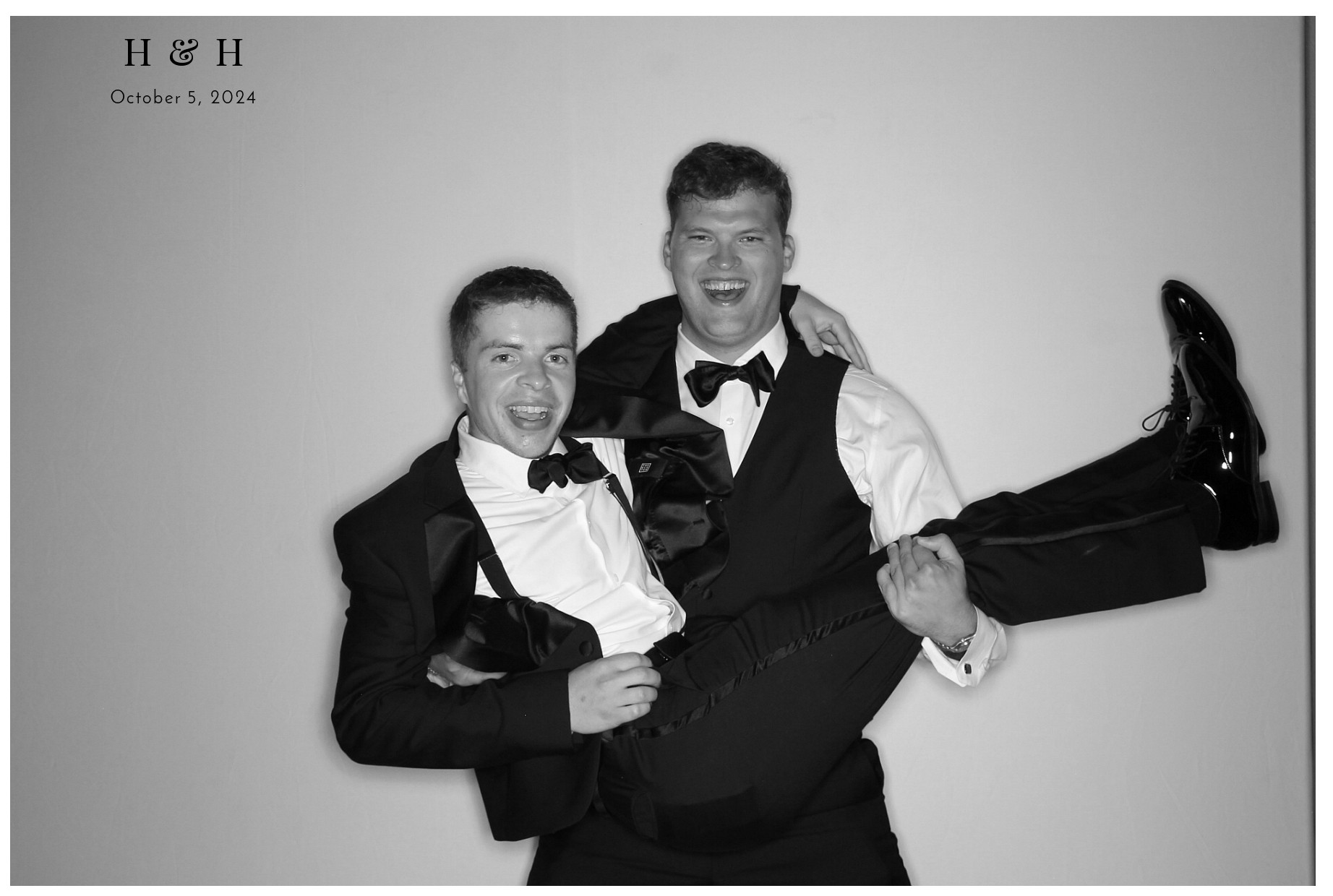 Laura Lamb Reception | View more photos from the event at gallery.photoboothcincy.com/u/PhotoBoothCincy/Laura-Lamb-Reception