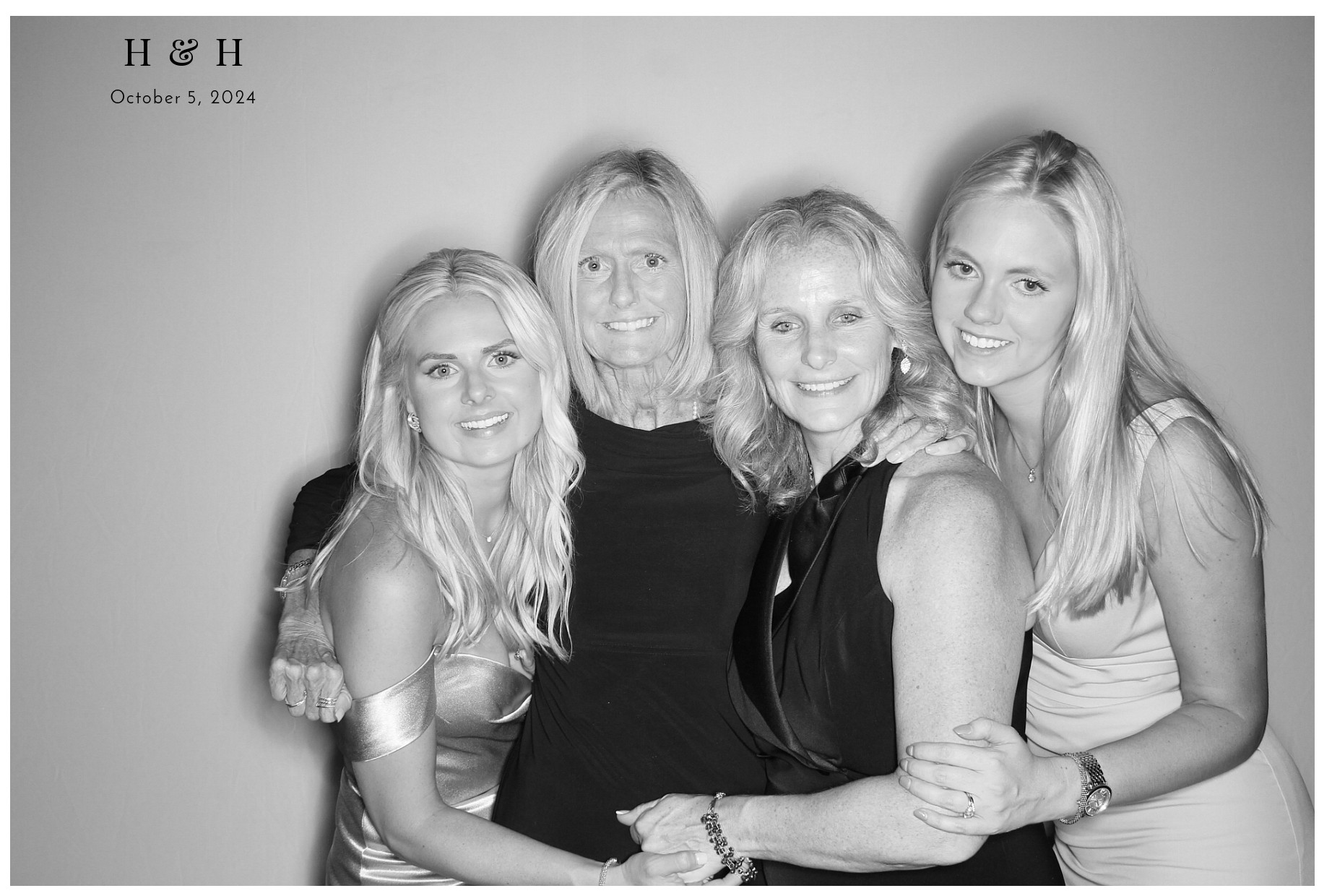 Laura Lamb Reception | View more photos from the event at gallery.photoboothcincy.com/u/PhotoBoothCincy/Laura-Lamb-Reception