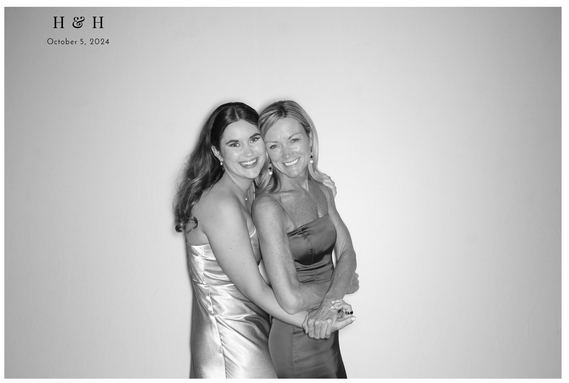 Laura Lamb Reception | View more photos from the event at gallery.photoboothcincy.com/u/PhotoBoothCincy/Laura-Lamb-Reception