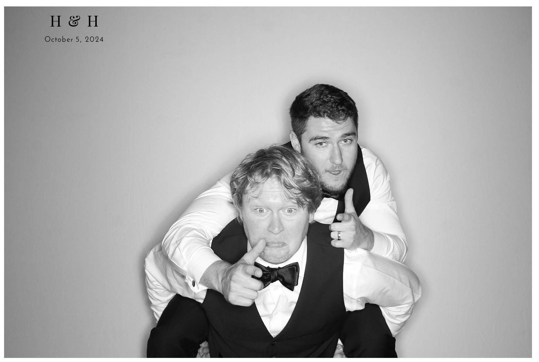 Laura Lamb Reception | View more photos from the event at gallery.photoboothcincy.com/u/PhotoBoothCincy/Laura-Lamb-Reception