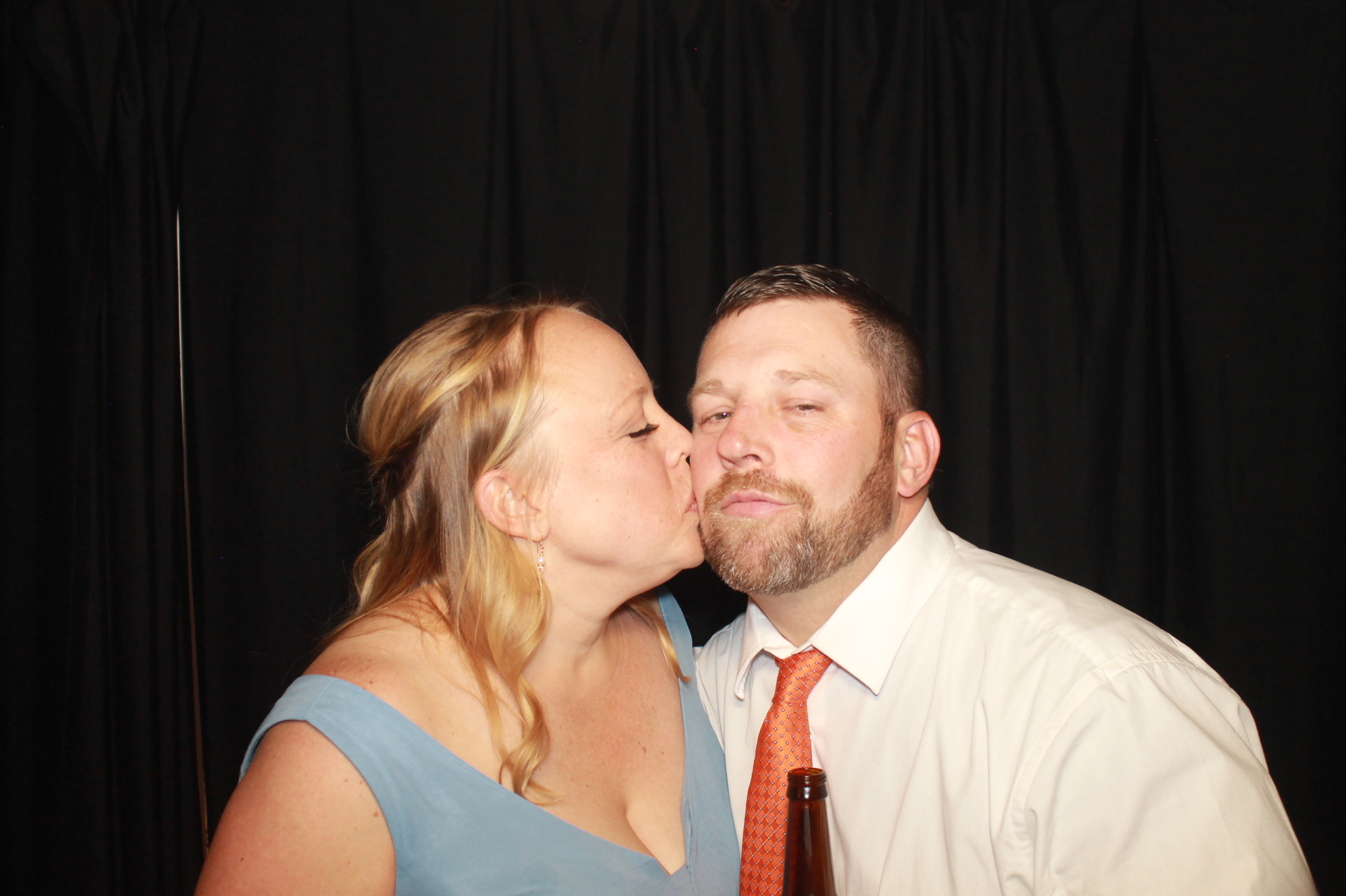 Laura & Ryan | View more photos from the event at gallery.photoboothcincy.com/u/PhotoBoothCincy/Laura-Ryan