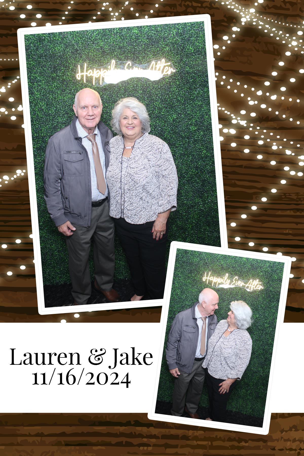Lauren & Jake | View more photos from the event at gallery.photoboothcincy.com/u/PhotoBoothCincy/Lauren-Jake
