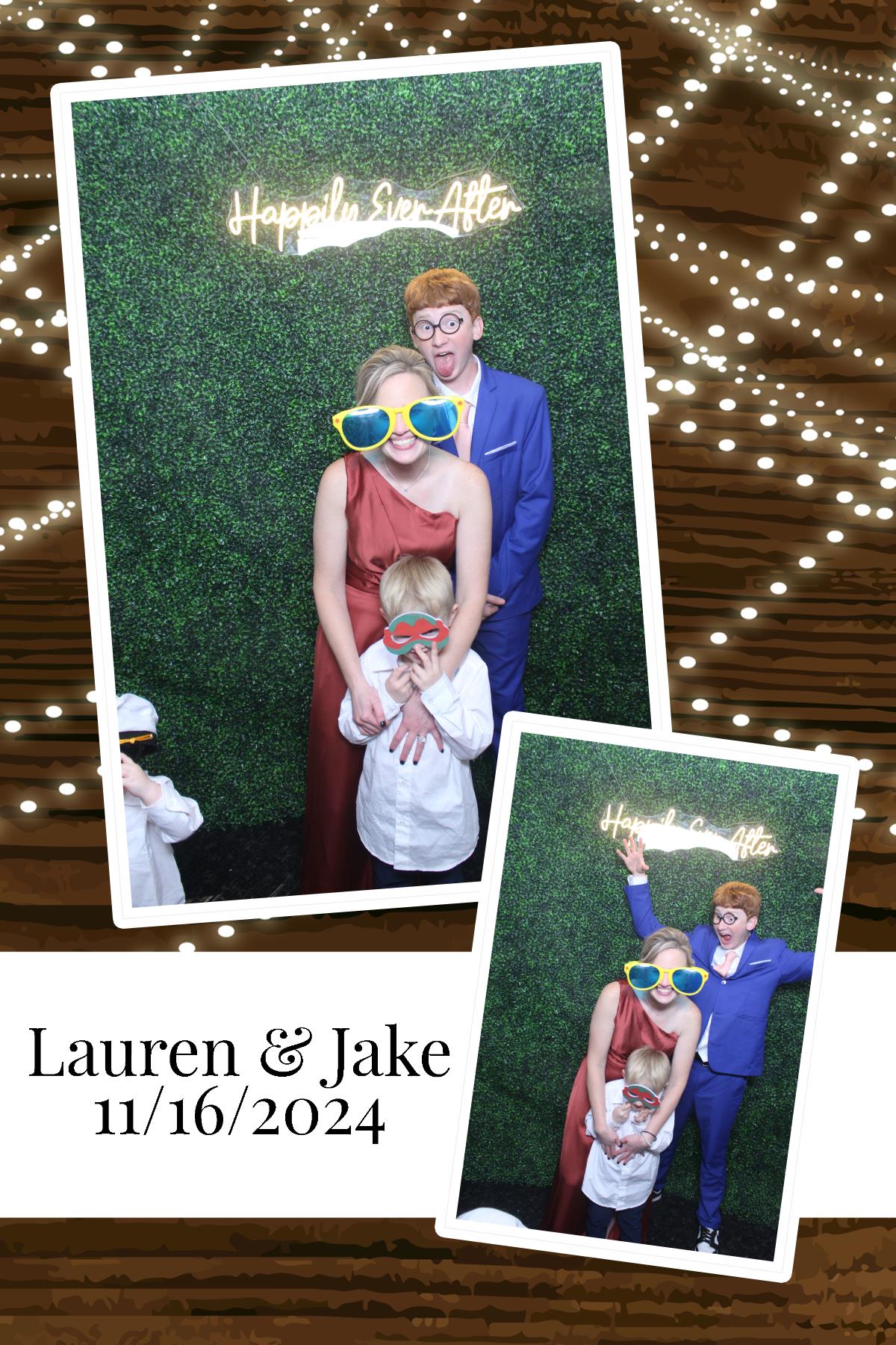 Lauren & Jake | View more photos from the event at gallery.photoboothcincy.com/u/PhotoBoothCincy/Lauren-Jake