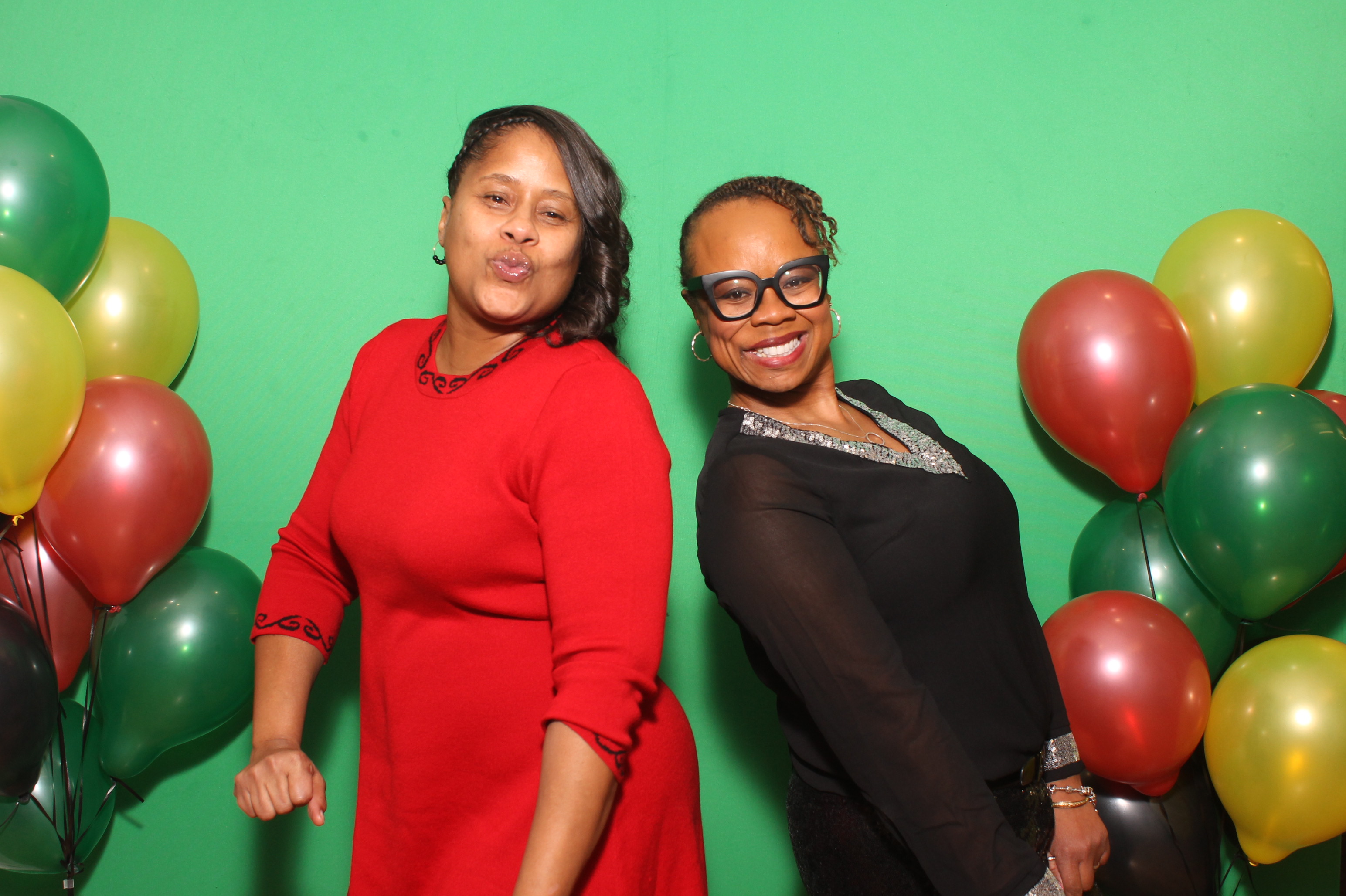 Lauren Poole Holiday Party | View more photos from the event at gallery.photoboothcincy.com/u/PhotoBoothCincy/Lauren-Poole-Holiday-Party
