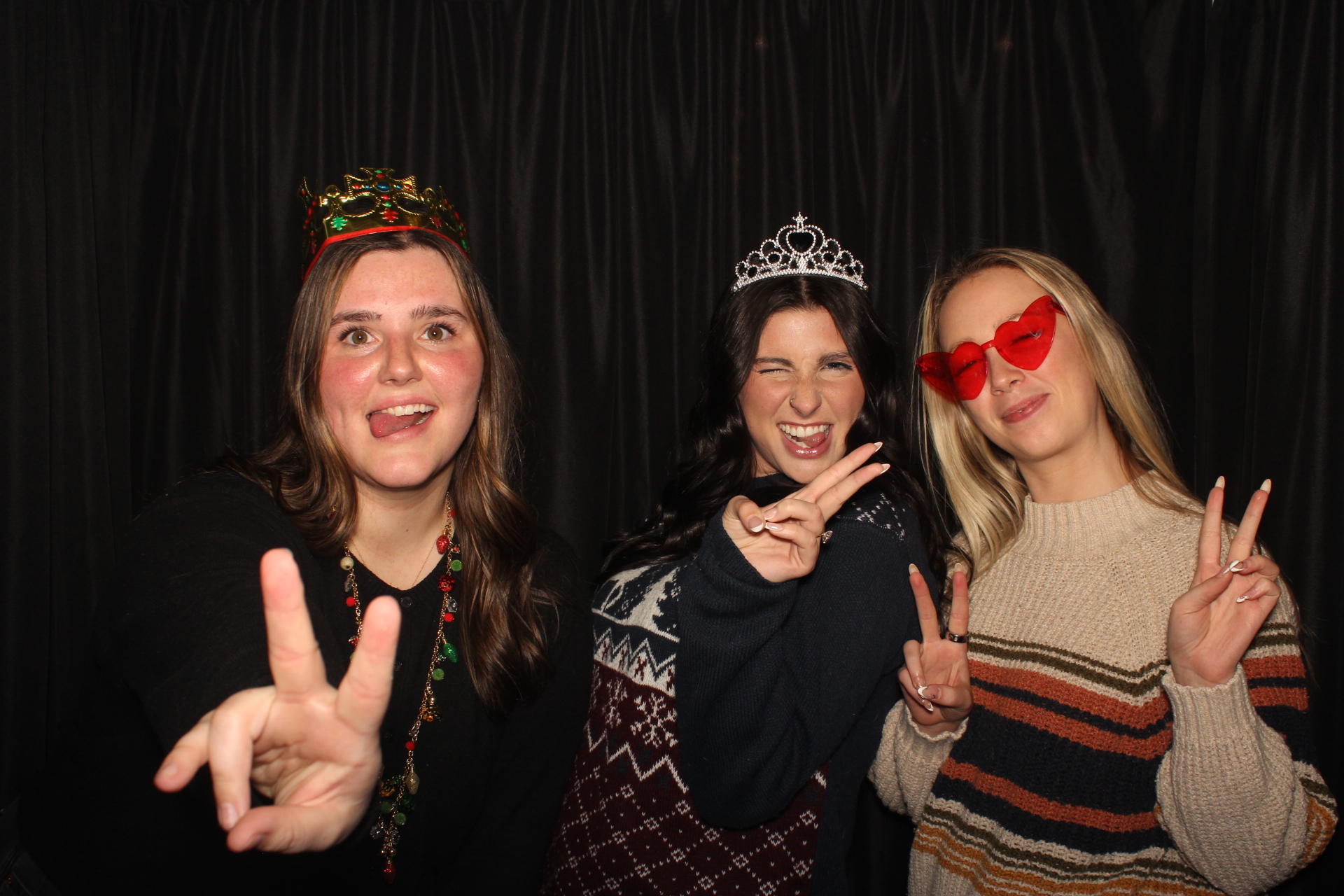 Liberty Flats Holiday Party | View more photos from the event at gallery.photoboothcincy.com/u/PhotoBoothCincy/Liberty-Flats-Holiday-Party