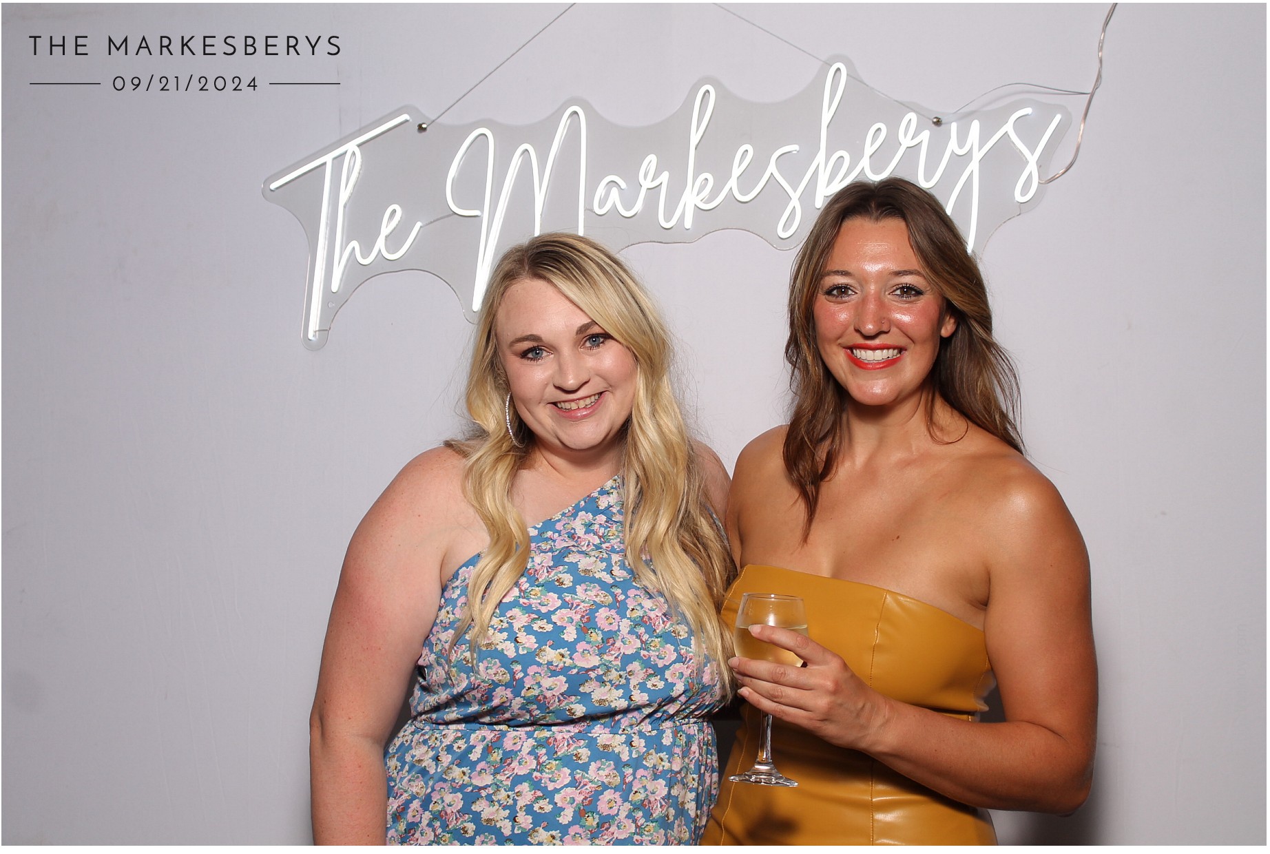 Locklier/Markesbery | View more photos from the event at gallery.photoboothcincy.com/u/PhotoBoothCincy/LocklierMarkesbery