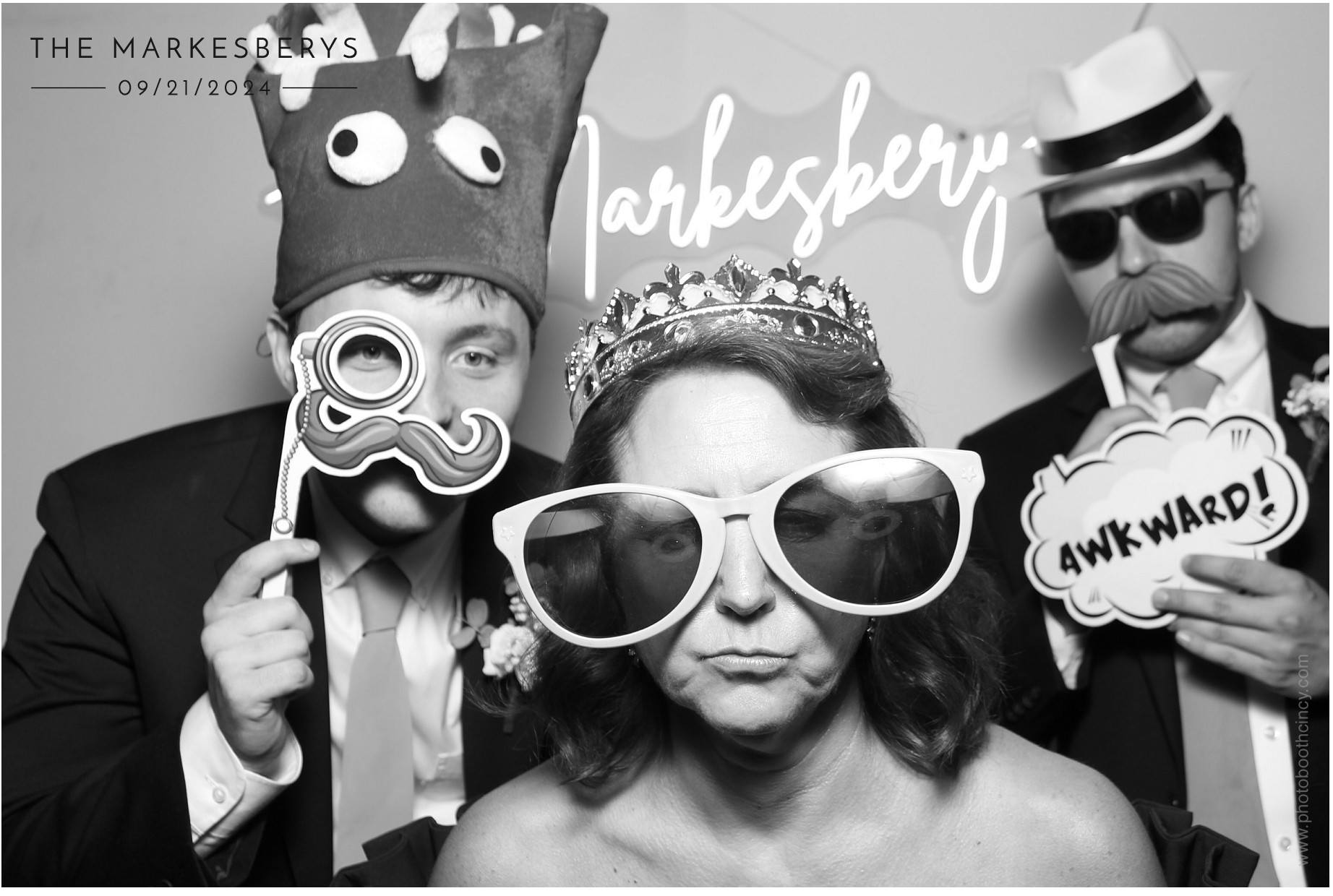 Locklier/Markesbery | View more photos from the event at gallery.photoboothcincy.com/u/PhotoBoothCincy/LocklierMarkesbery
