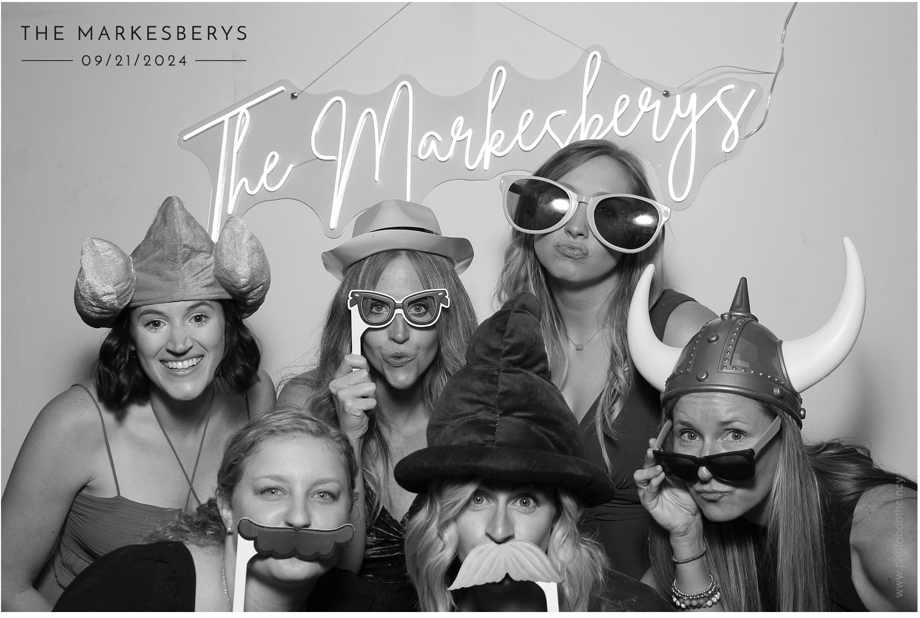 Locklier/Markesbery | View more photos from the event at gallery.photoboothcincy.com/u/PhotoBoothCincy/LocklierMarkesbery