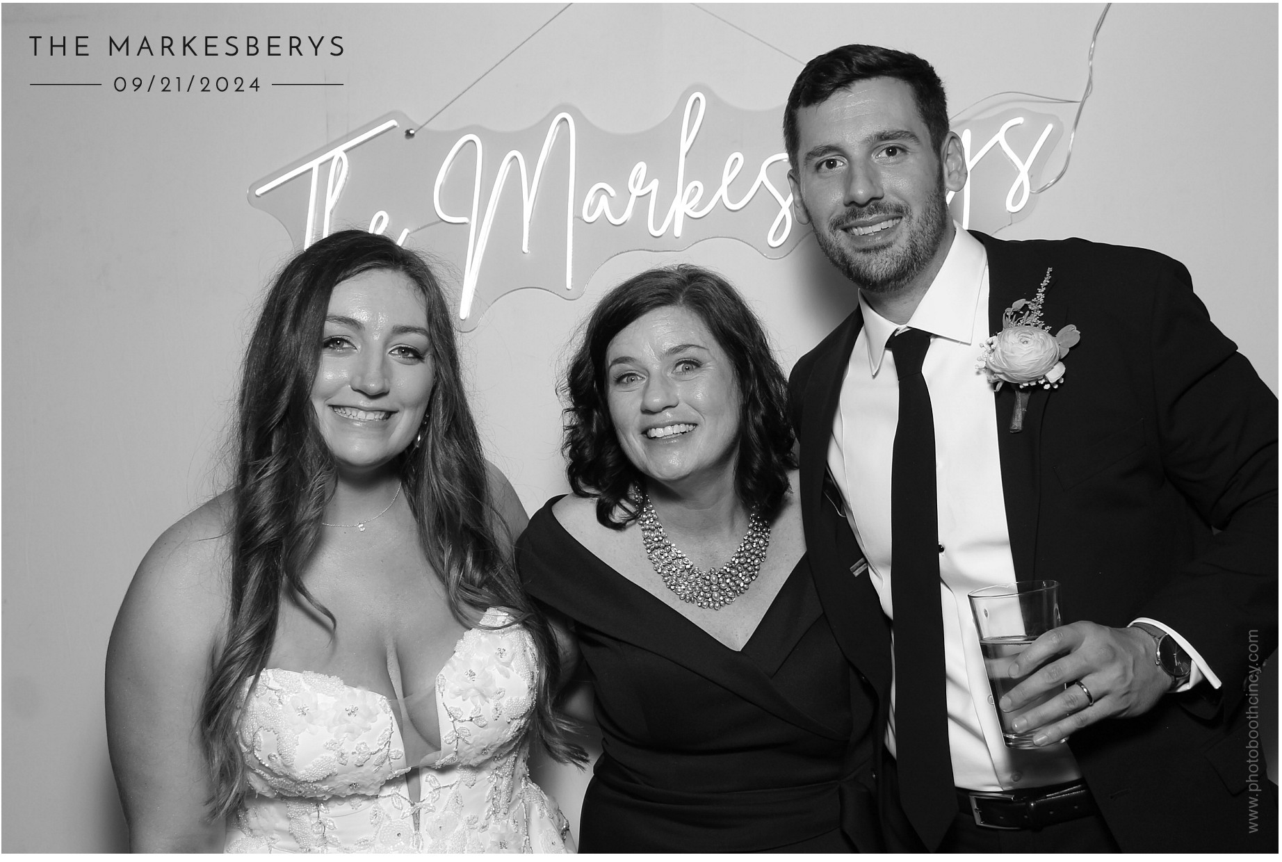 Locklier/Markesbery | View more photos from the event at gallery.photoboothcincy.com/u/PhotoBoothCincy/LocklierMarkesbery