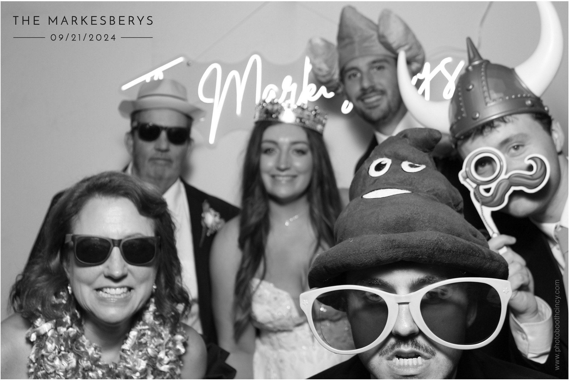 Locklier/Markesbery | View more photos from the event at gallery.photoboothcincy.com/u/PhotoBoothCincy/LocklierMarkesbery