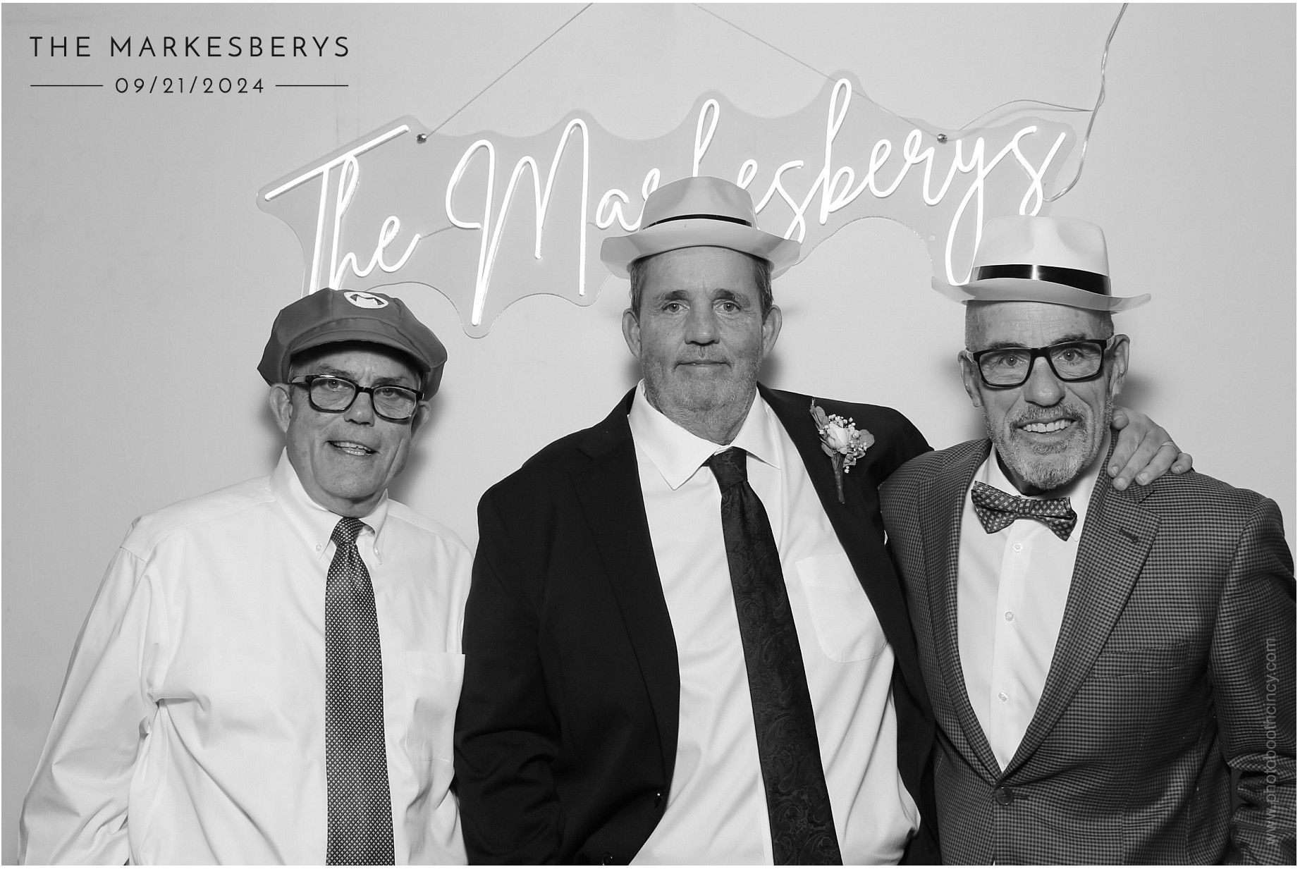 Locklier/Markesbery | View more photos from the event at gallery.photoboothcincy.com/u/PhotoBoothCincy/LocklierMarkesbery