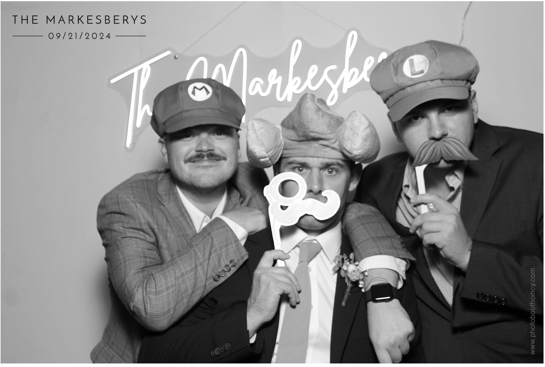 Locklier/Markesbery | View more photos from the event at gallery.photoboothcincy.com/u/PhotoBoothCincy/LocklierMarkesbery