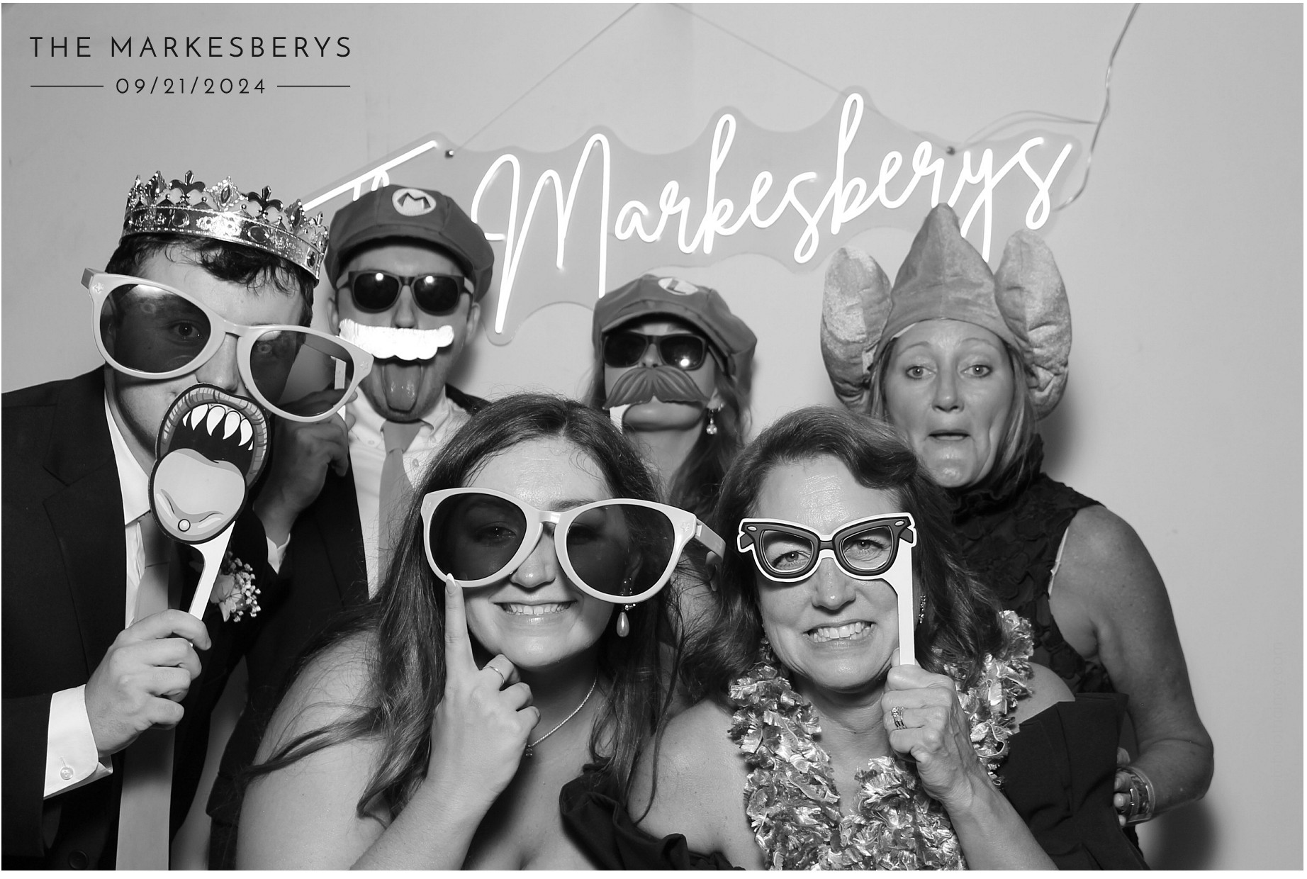Locklier/Markesbery | View more photos from the event at gallery.photoboothcincy.com/u/PhotoBoothCincy/LocklierMarkesbery