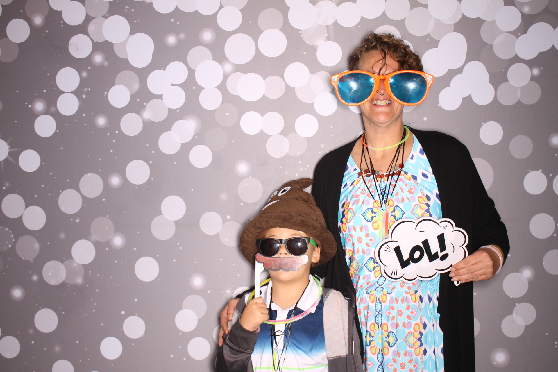 Loveland Mother/Son | View more photos from the event at gallery.photoboothcincy.com/u/PhotoBoothCincy/Loveland-MotherSon