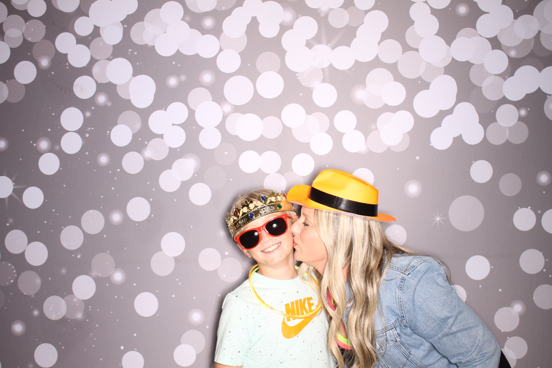 Loveland Mother/Son | View more photos from the event at gallery.photoboothcincy.com/u/PhotoBoothCincy/Loveland-MotherSon