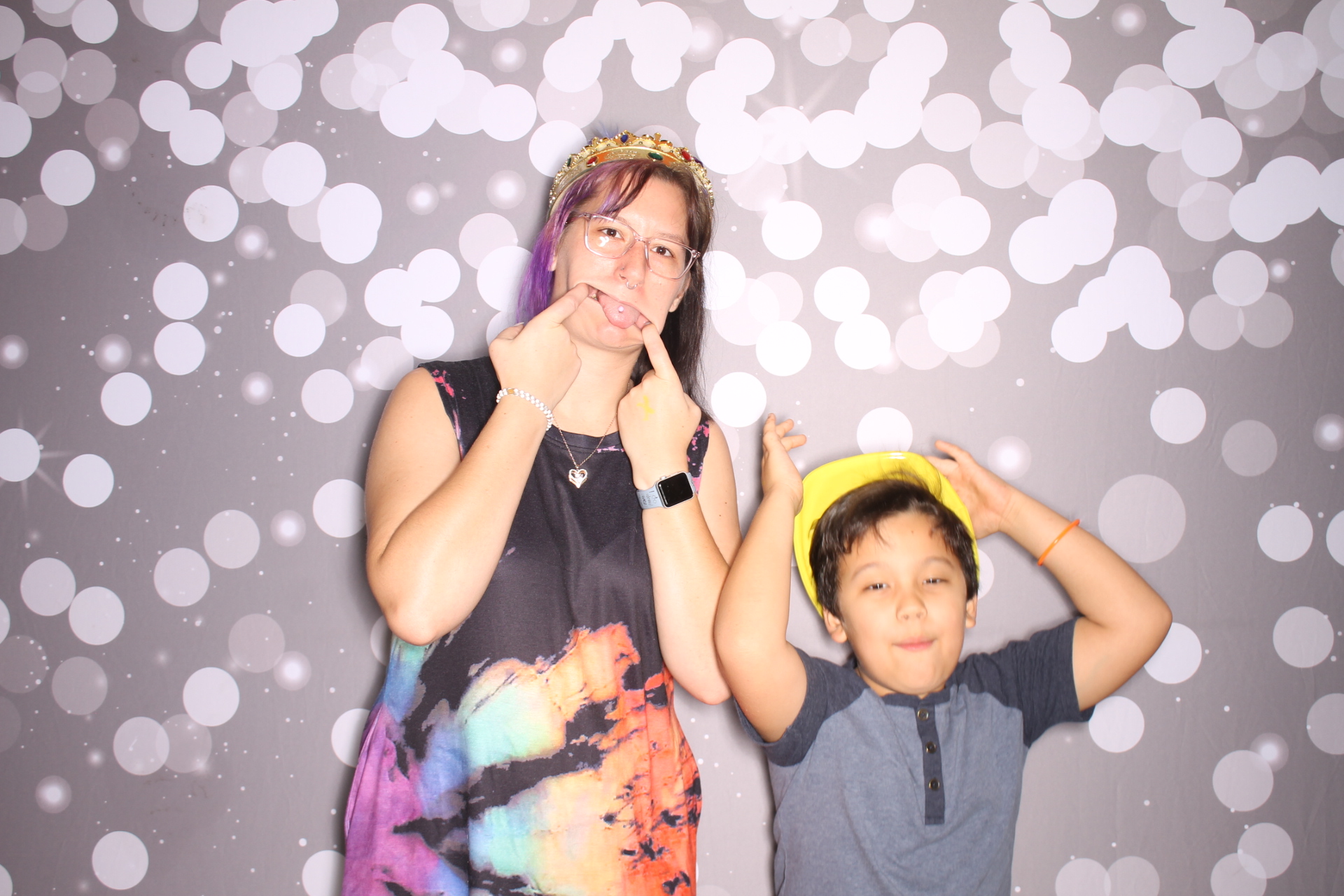 Loveland Mother/Son | View more photos from the event at gallery.photoboothcincy.com/u/PhotoBoothCincy/Loveland-MotherSon