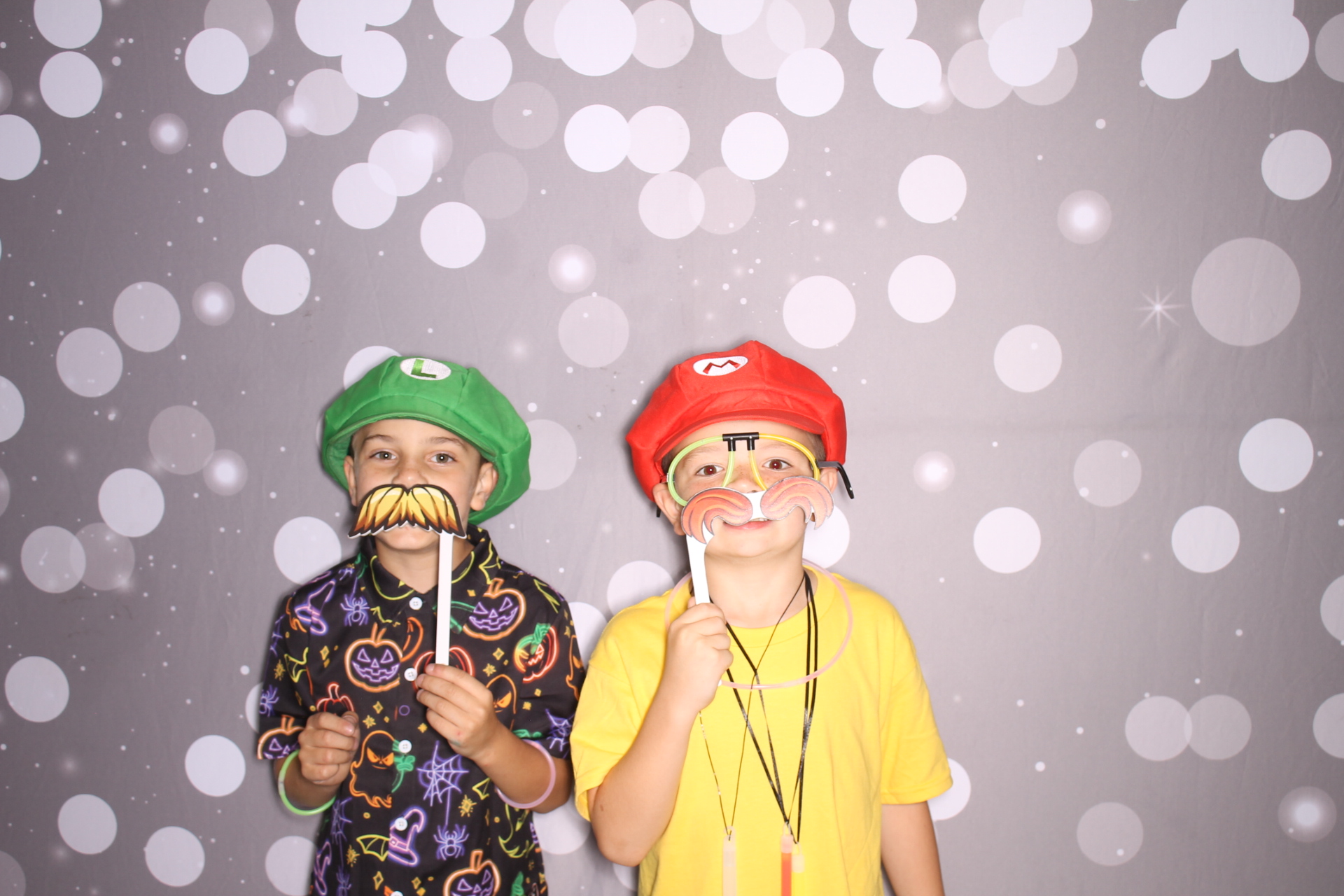 Loveland Mother/Son | View more photos from the event at gallery.photoboothcincy.com/u/PhotoBoothCincy/Loveland-MotherSon