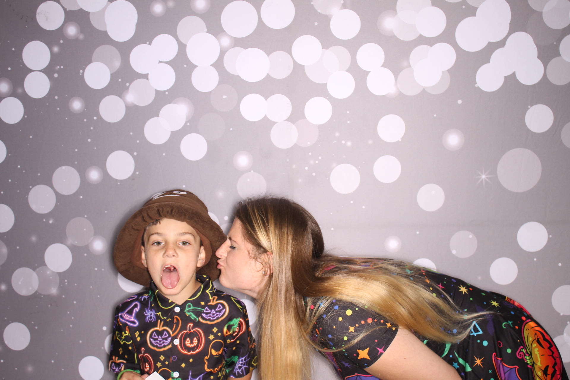 Loveland Mother/Son | View more photos from the event at gallery.photoboothcincy.com/u/PhotoBoothCincy/Loveland-MotherSon