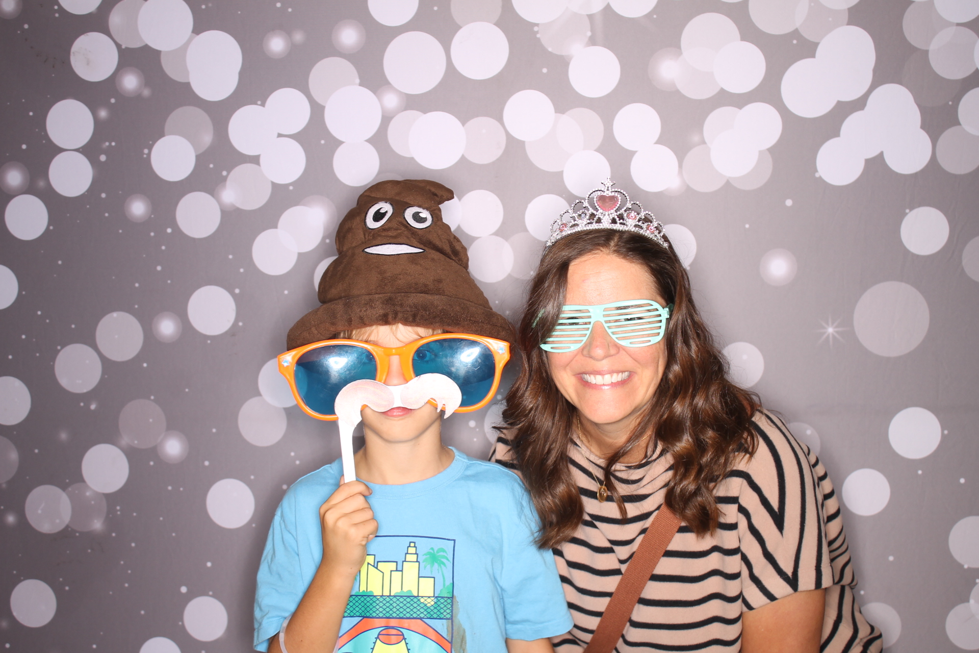 Loveland Mother/Son | View more photos from the event at gallery.photoboothcincy.com/u/PhotoBoothCincy/Loveland-MotherSon