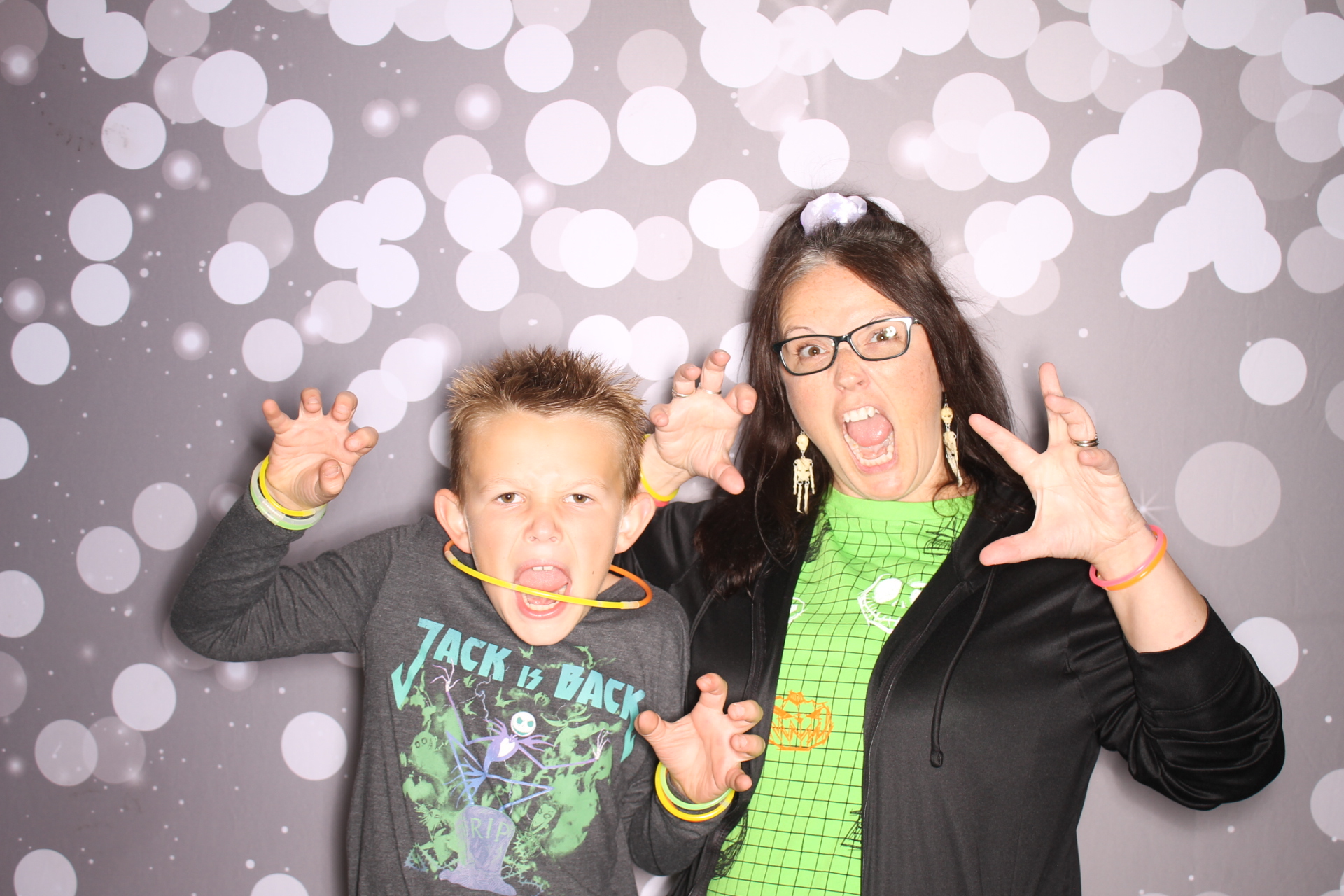 Loveland Mother/Son | View more photos from the event at gallery.photoboothcincy.com/u/PhotoBoothCincy/Loveland-MotherSon