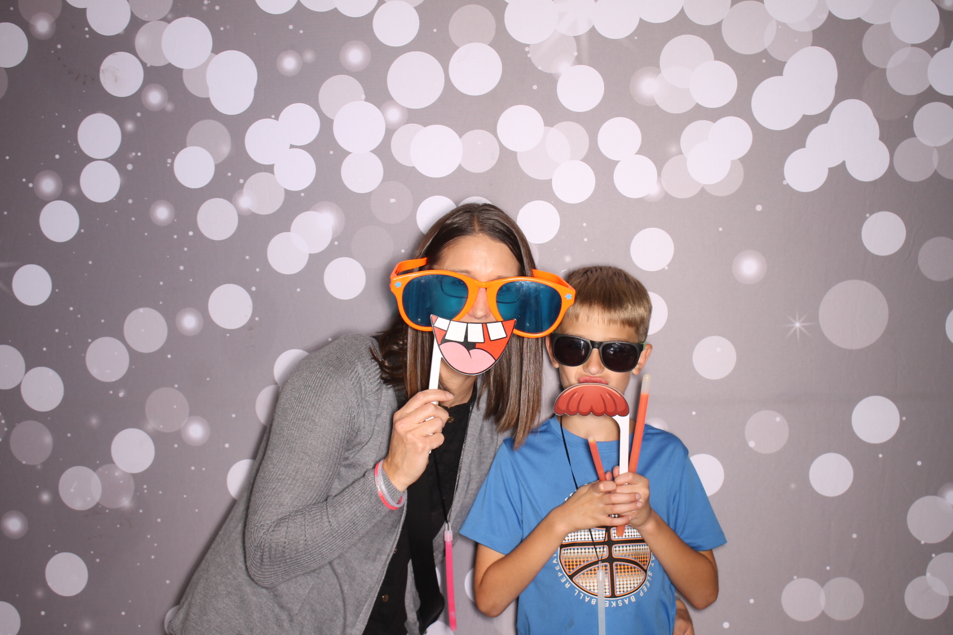 Loveland Mother/Son | View more photos from the event at gallery.photoboothcincy.com/u/PhotoBoothCincy/Loveland-MotherSon