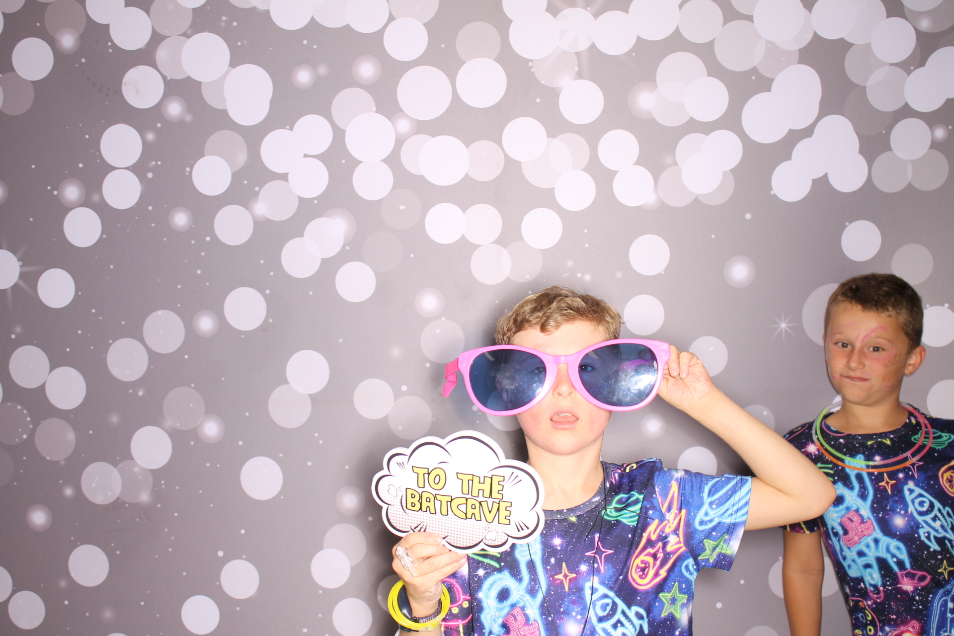 Loveland Mother/Son | View more photos from the event at gallery.photoboothcincy.com/u/PhotoBoothCincy/Loveland-MotherSon