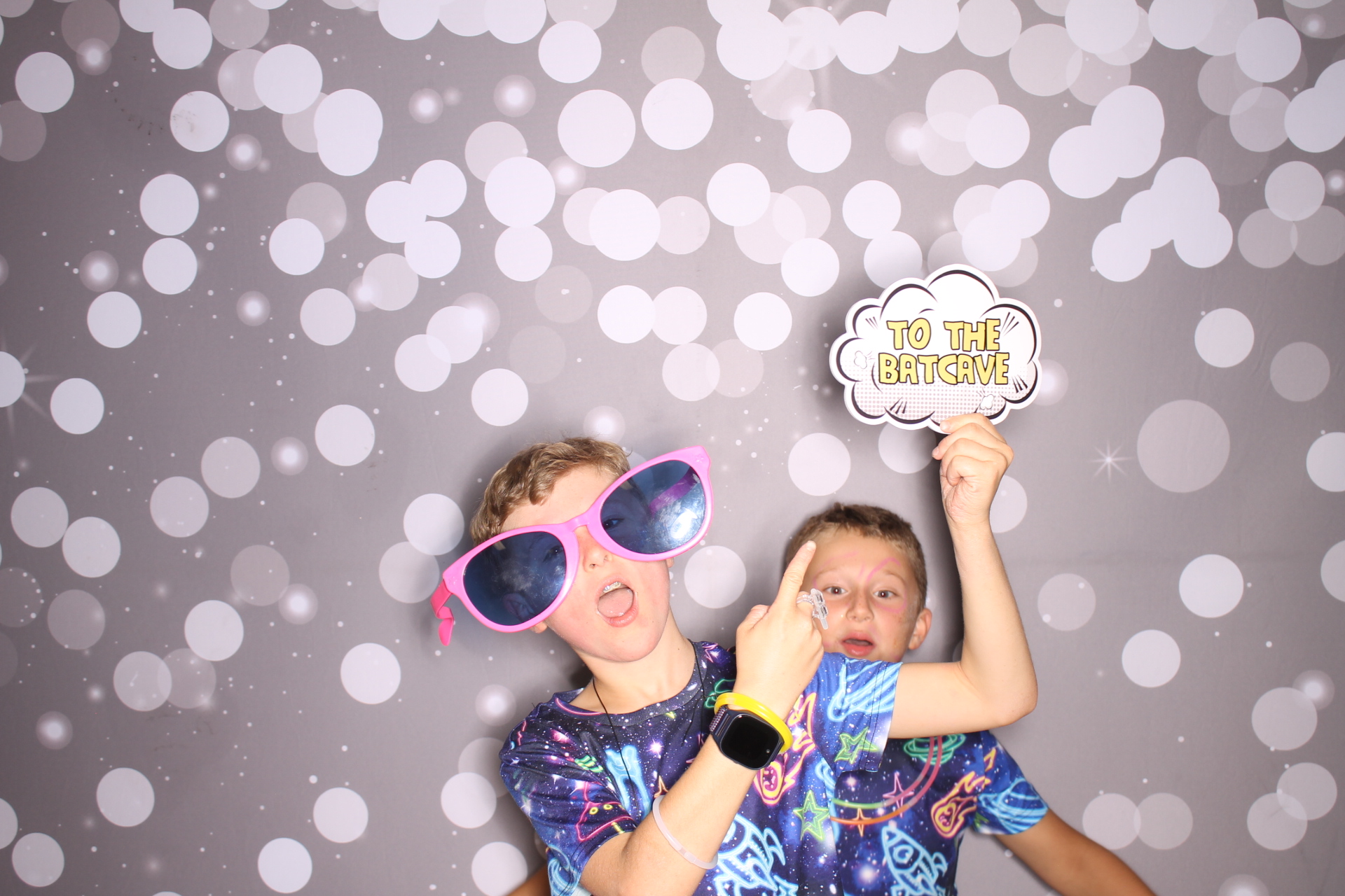 Loveland Mother/Son | View more photos from the event at gallery.photoboothcincy.com/u/PhotoBoothCincy/Loveland-MotherSon