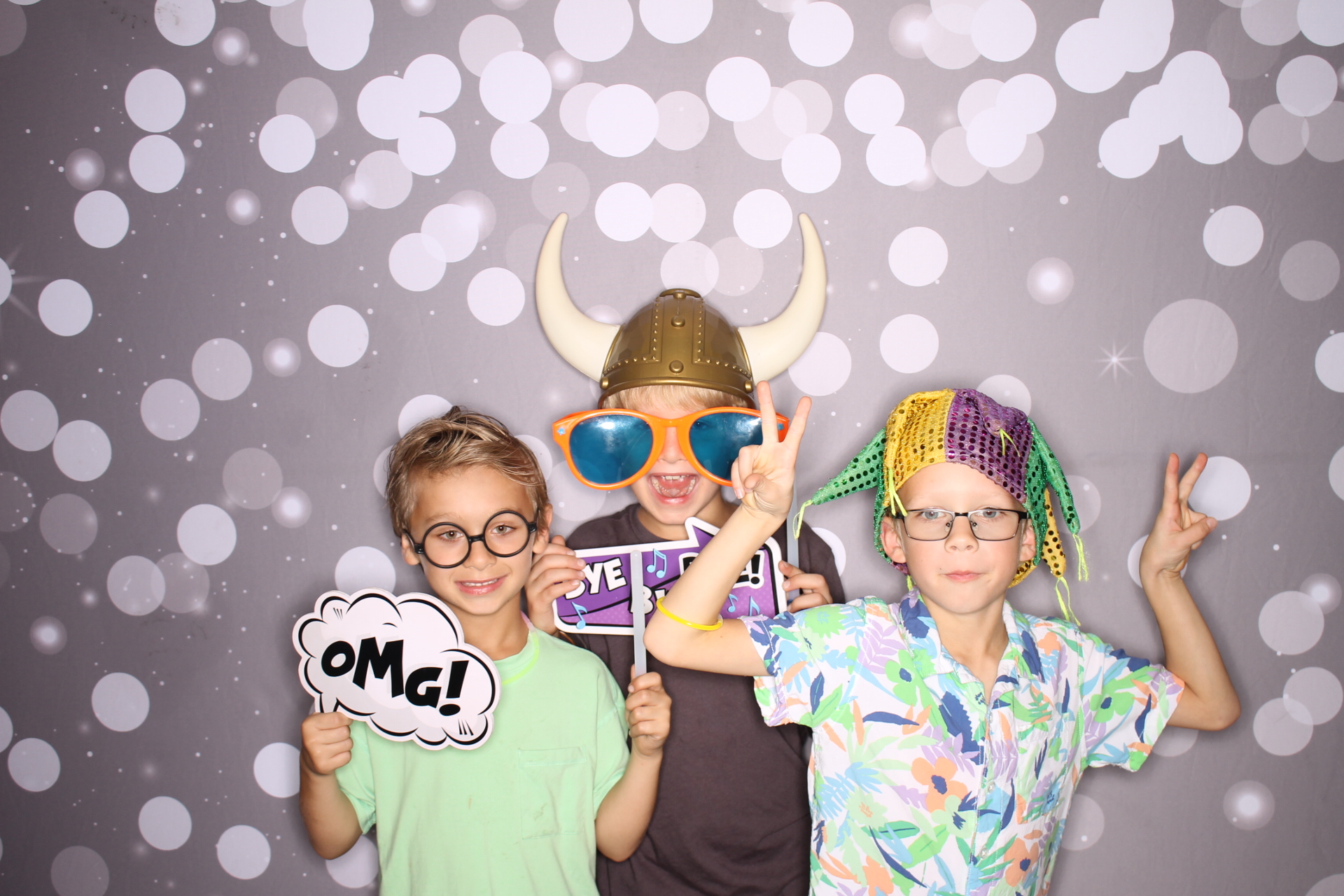 Loveland Mother/Son | View more photos from the event at gallery.photoboothcincy.com/u/PhotoBoothCincy/Loveland-MotherSon