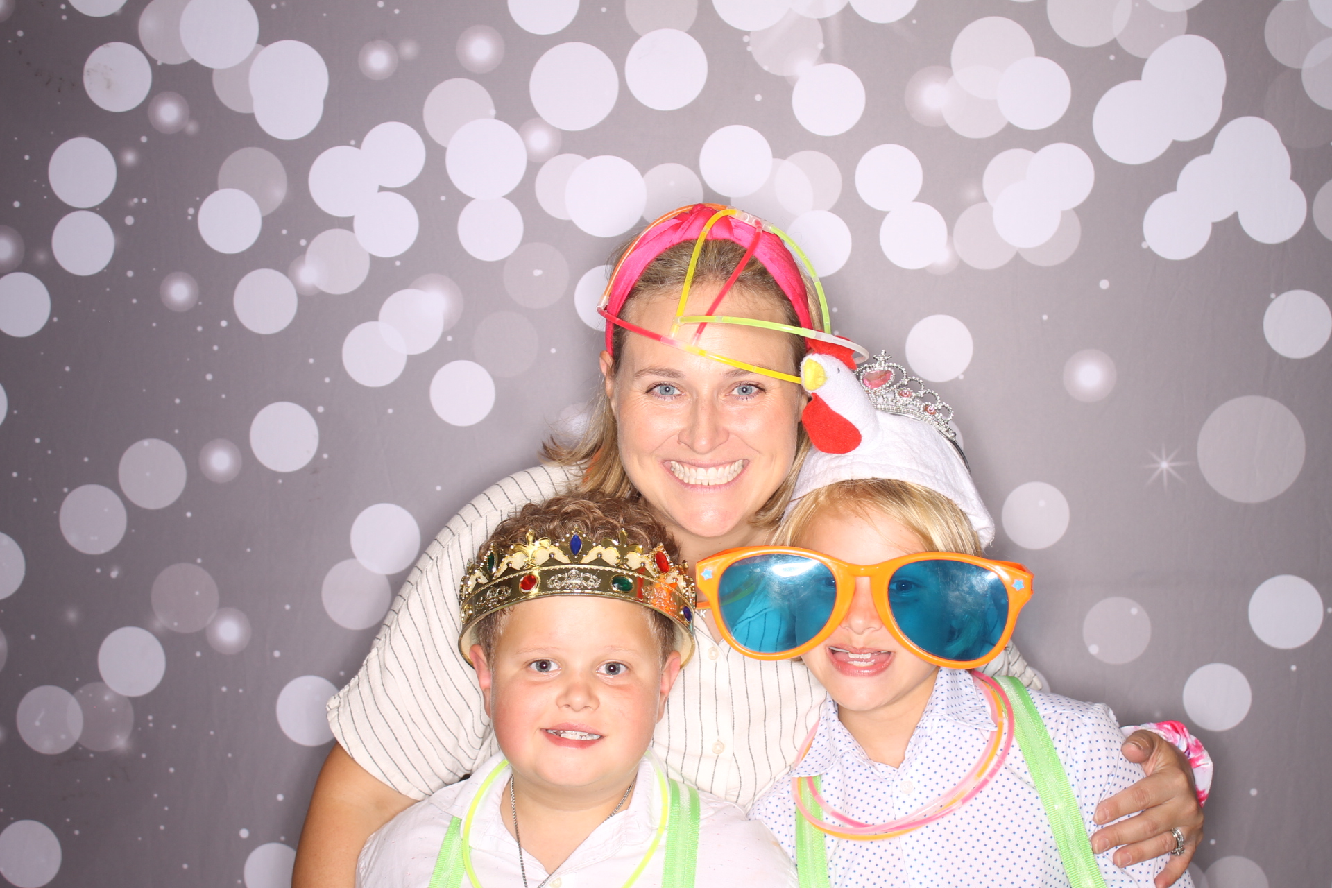 Loveland Mother/Son | View more photos from the event at gallery.photoboothcincy.com/u/PhotoBoothCincy/Loveland-MotherSon
