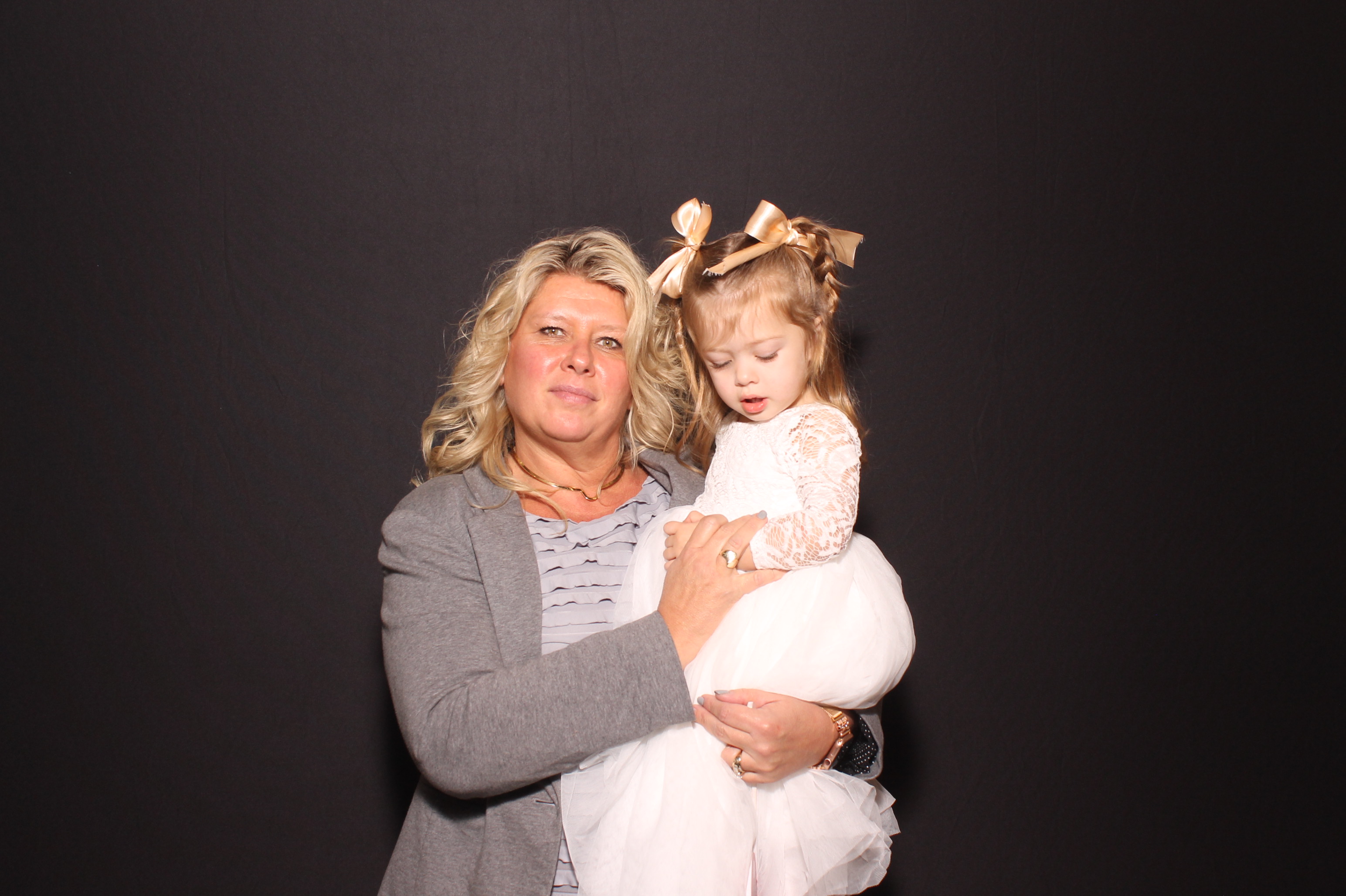 Lynn Drew Lewis Wedding | View more photos from the event at gallery.photoboothcincy.com/u/PhotoBoothCincy/Lynn-Drew-Lewis-Wedding