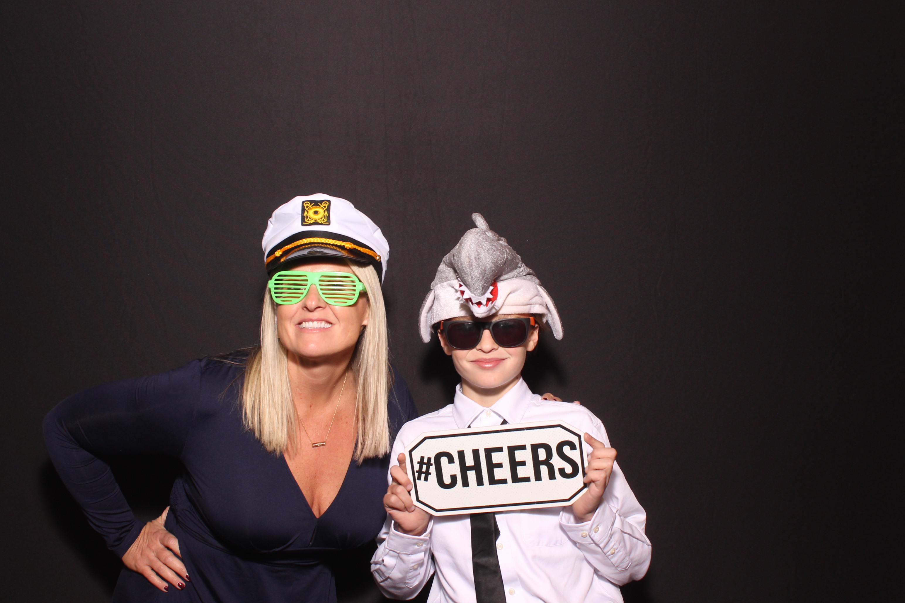 Lynn Drew Lewis Wedding | View more photos from the event at gallery.photoboothcincy.com/u/PhotoBoothCincy/Lynn-Drew-Lewis-Wedding