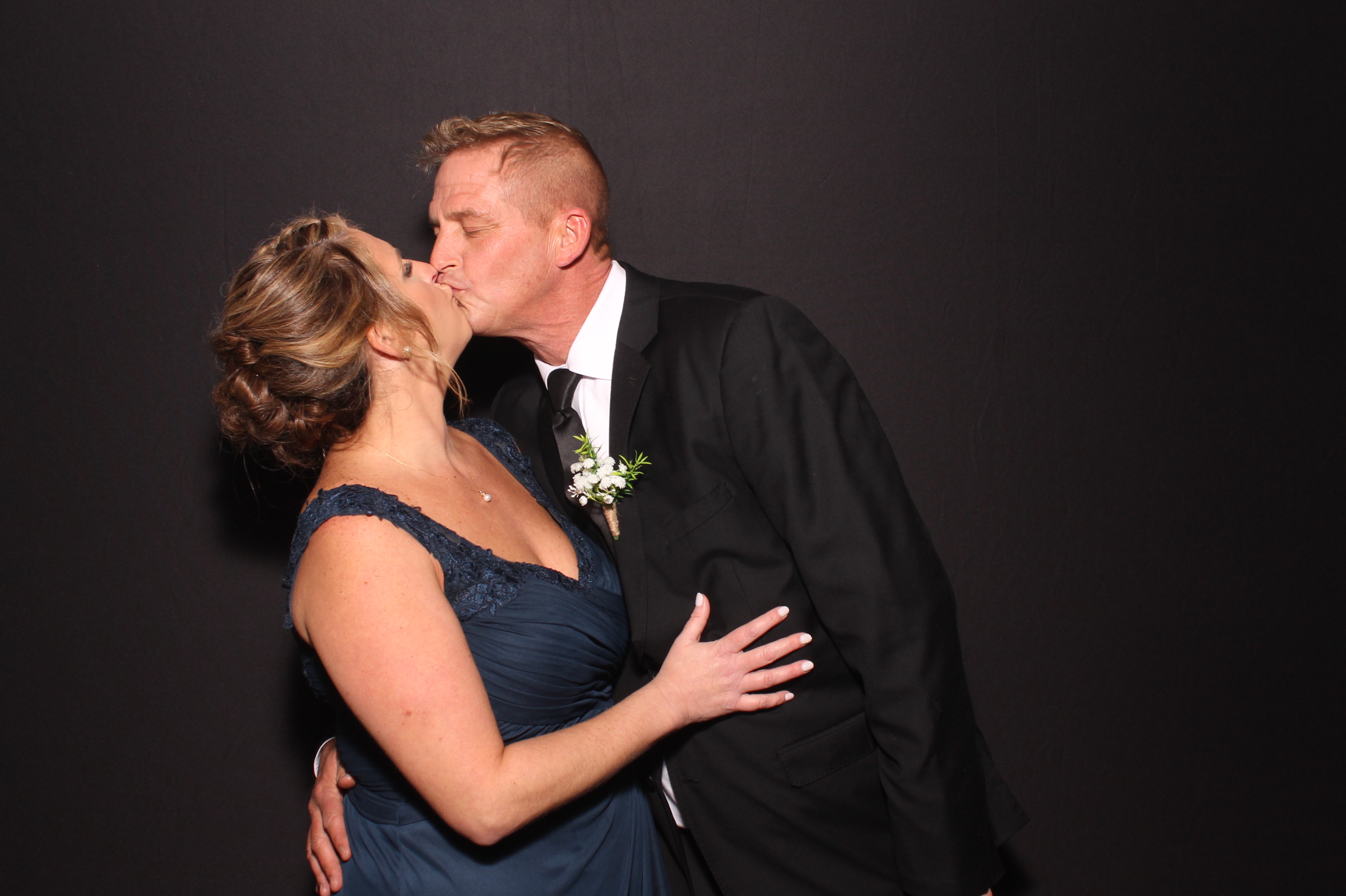 Lynn Drew Lewis Wedding | View more photos from the event at gallery.photoboothcincy.com/u/PhotoBoothCincy/Lynn-Drew-Lewis-Wedding