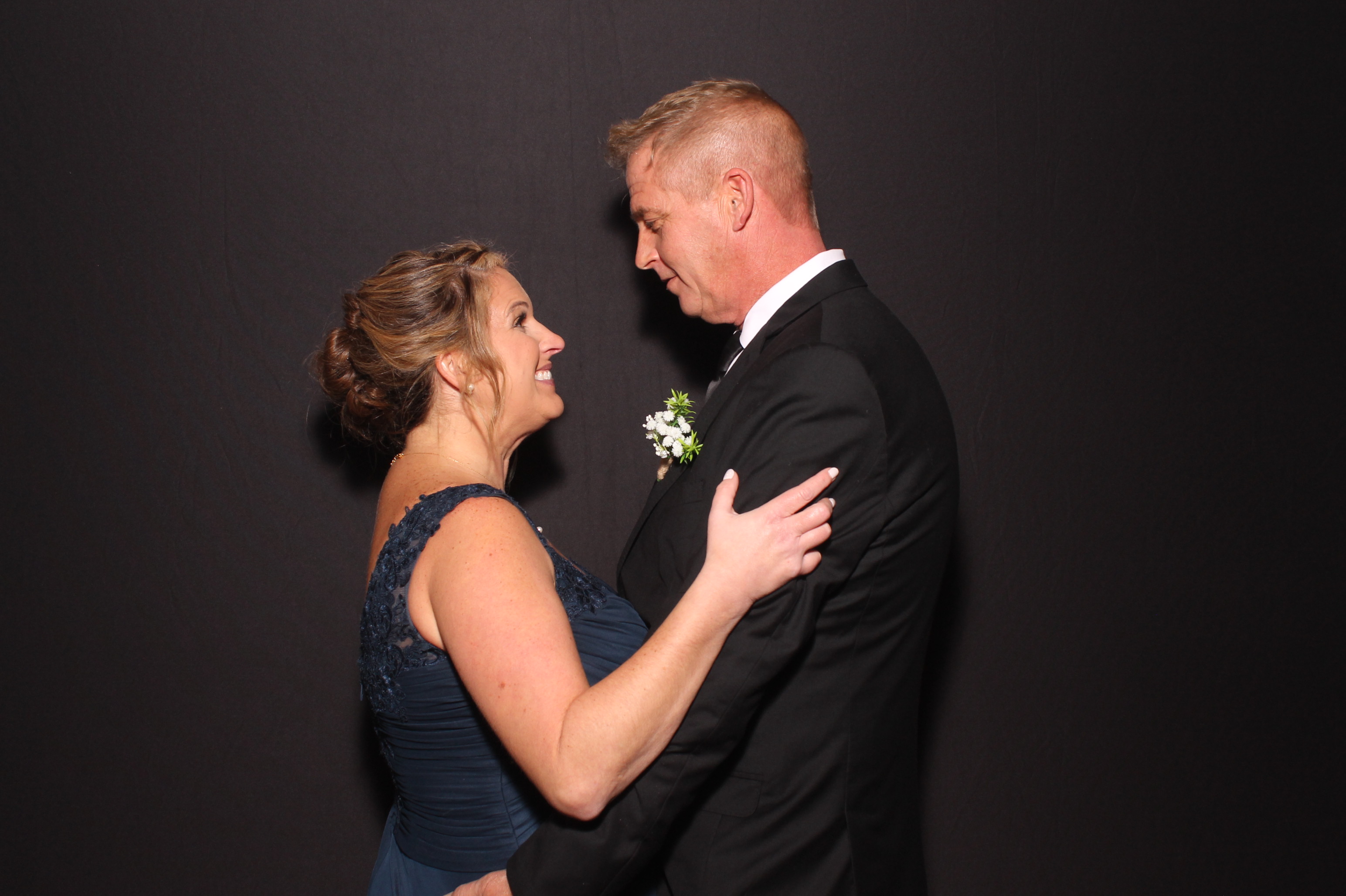 Lynn Drew Lewis Wedding | View more photos from the event at gallery.photoboothcincy.com/u/PhotoBoothCincy/Lynn-Drew-Lewis-Wedding