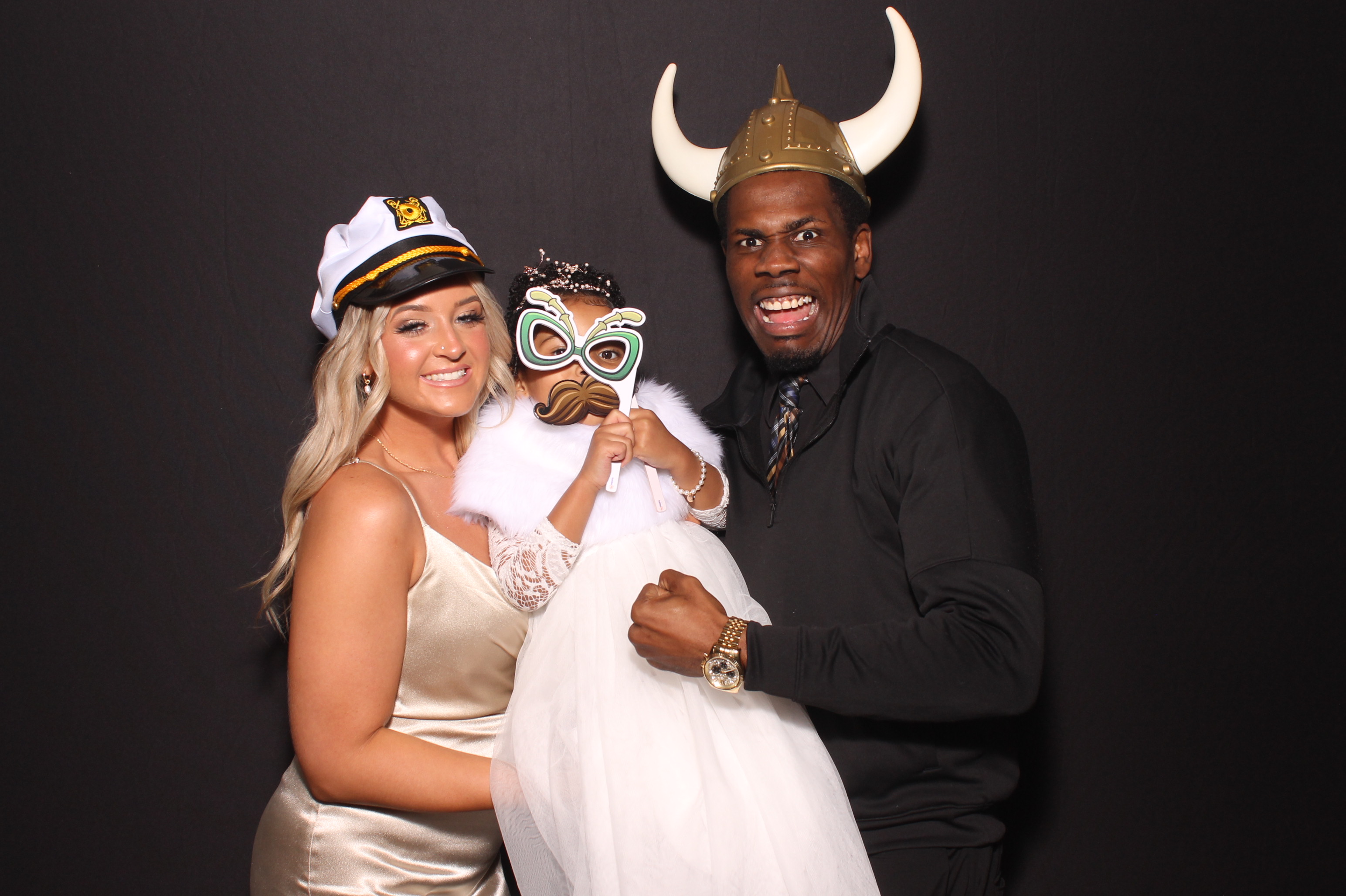 Lynn Drew Lewis Wedding | View more photos from the event at gallery.photoboothcincy.com/u/PhotoBoothCincy/Lynn-Drew-Lewis-Wedding