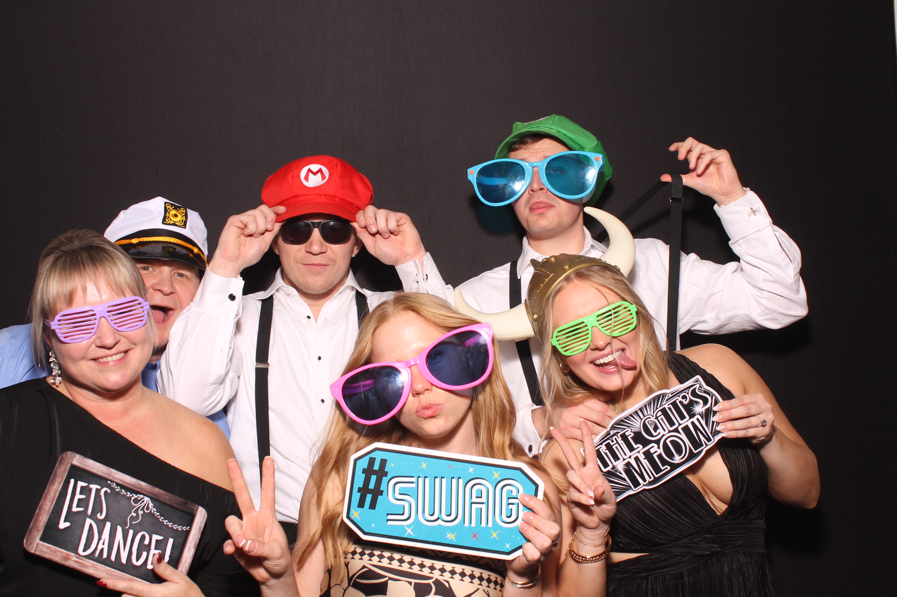 Lynn Drew Lewis Wedding | View more photos from the event at gallery.photoboothcincy.com/u/PhotoBoothCincy/Lynn-Drew-Lewis-Wedding