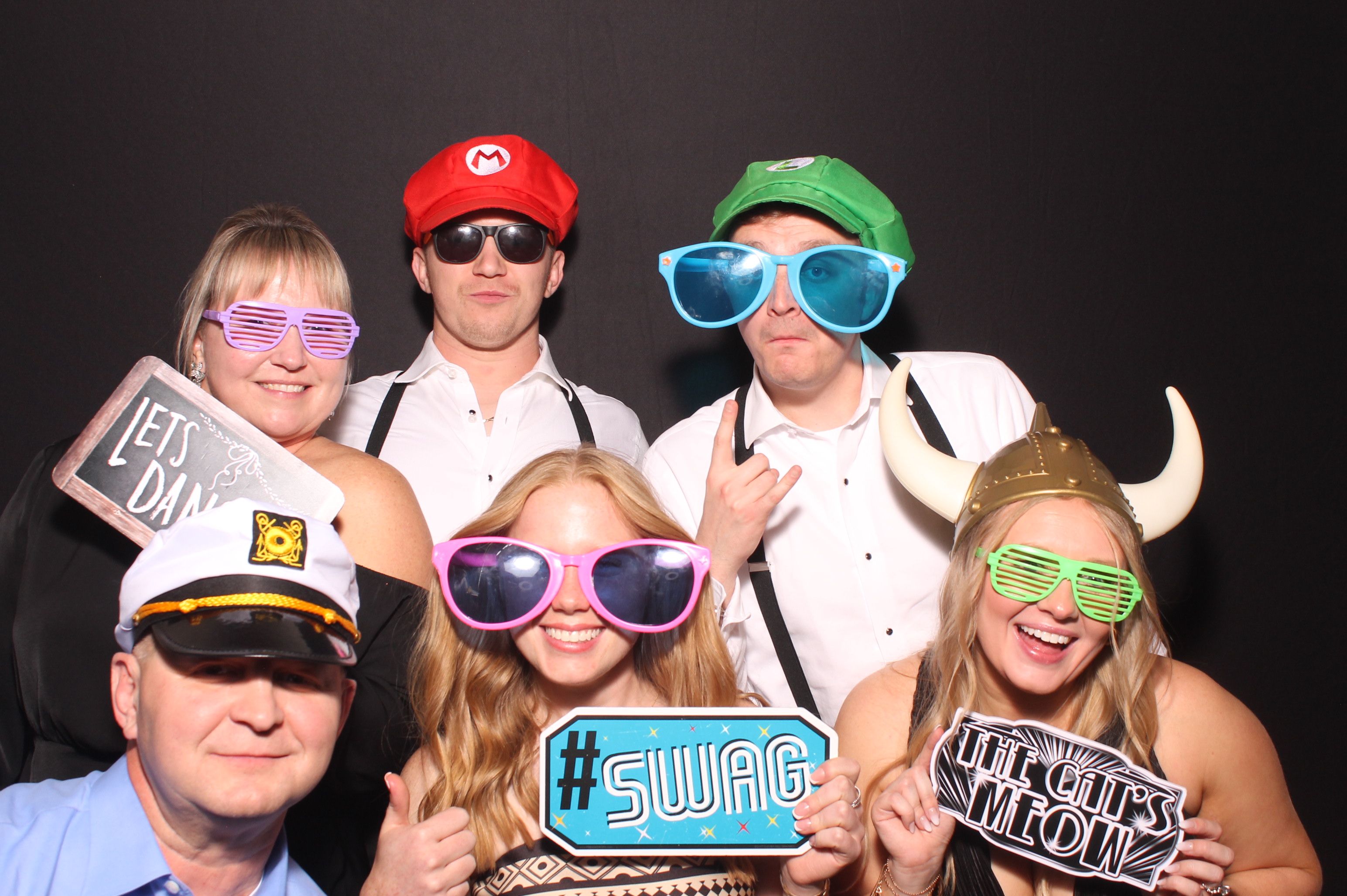 Lynn Drew Lewis Wedding | View more photos from the event at gallery.photoboothcincy.com/u/PhotoBoothCincy/Lynn-Drew-Lewis-Wedding