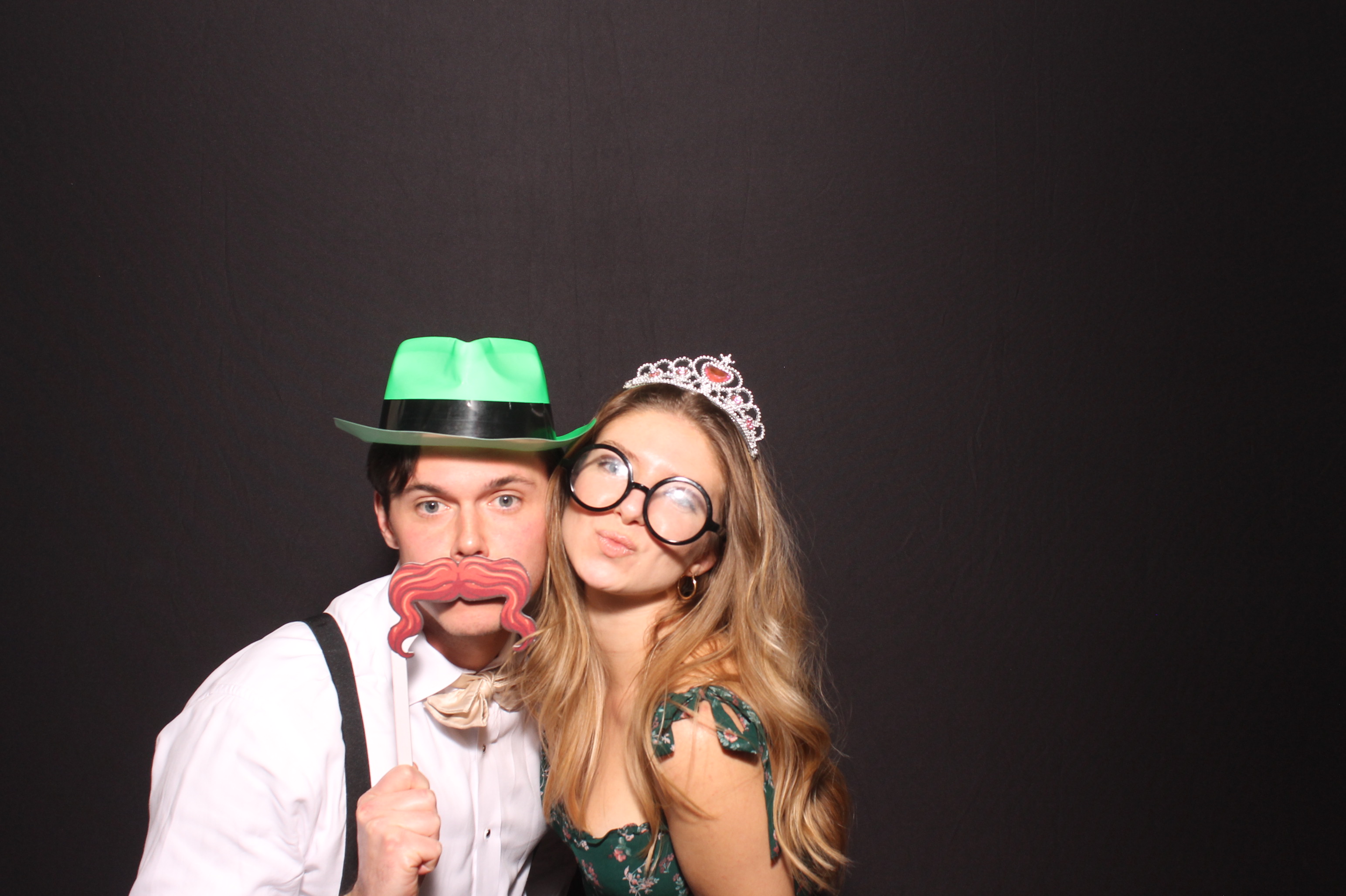 Lynn Drew Lewis Wedding | View more photos from the event at gallery.photoboothcincy.com/u/PhotoBoothCincy/Lynn-Drew-Lewis-Wedding