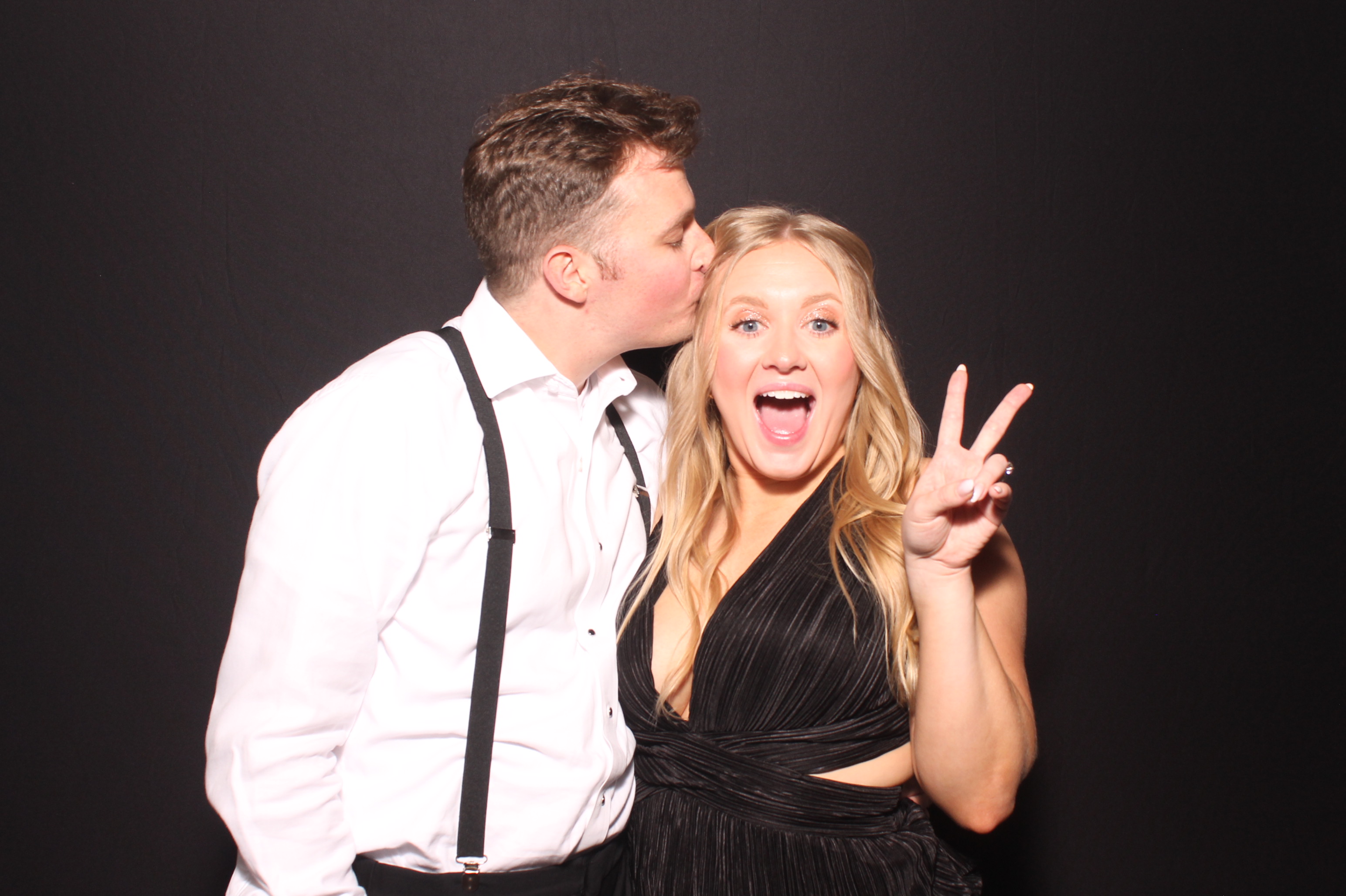 Lynn Drew Lewis Wedding | View more photos from the event at gallery.photoboothcincy.com/u/PhotoBoothCincy/Lynn-Drew-Lewis-Wedding