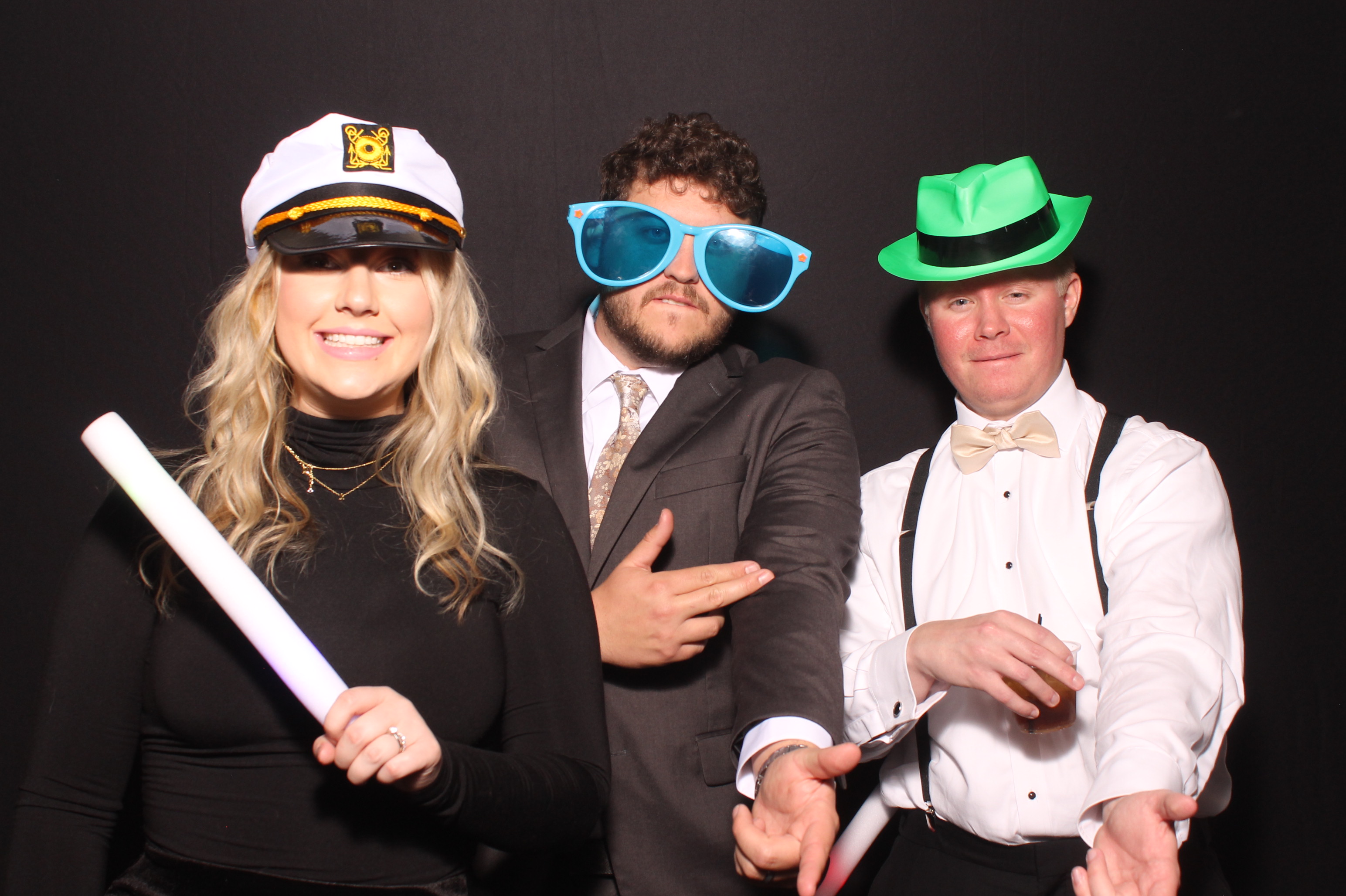 Lynn Drew Lewis Wedding | View more photos from the event at gallery.photoboothcincy.com/u/PhotoBoothCincy/Lynn-Drew-Lewis-Wedding