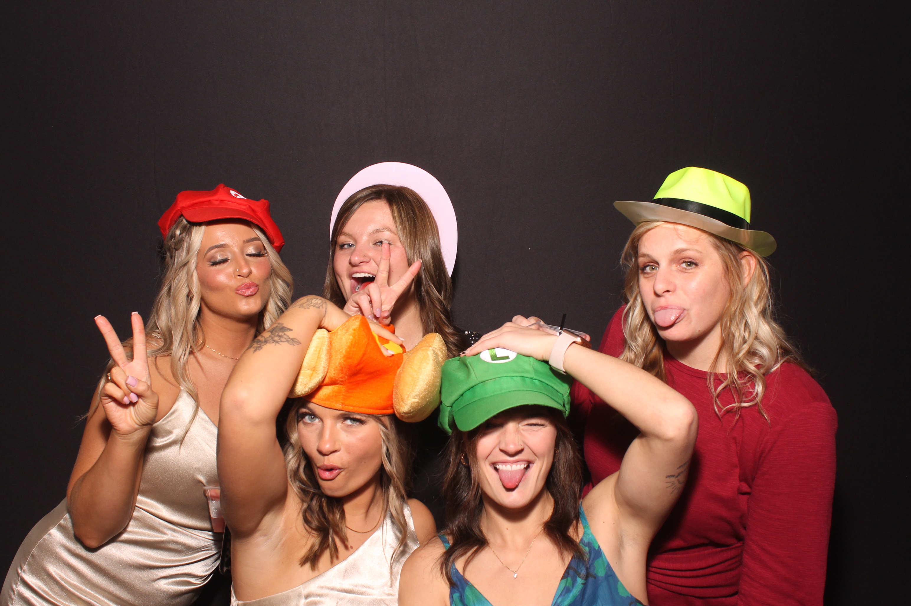 Lynn Drew Lewis Wedding | View more photos from the event at gallery.photoboothcincy.com/u/PhotoBoothCincy/Lynn-Drew-Lewis-Wedding