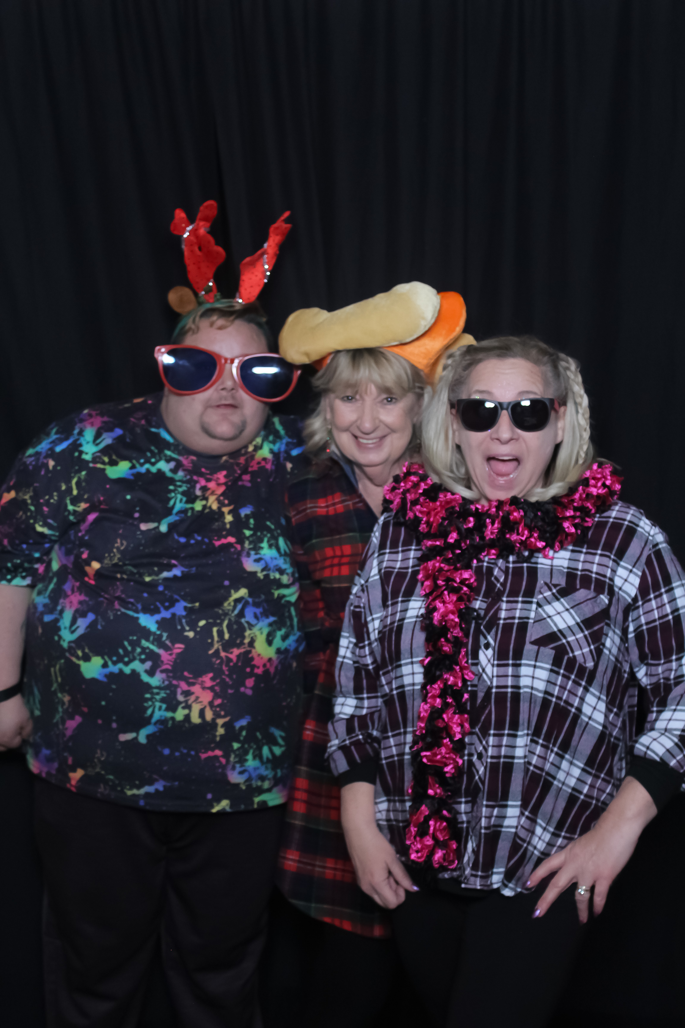 MVG Adult Holiday Party | View more photos from the event at gallery.photoboothcincy.com/u/PhotoBoothCincy/MVG-Adult-Holiday-Party