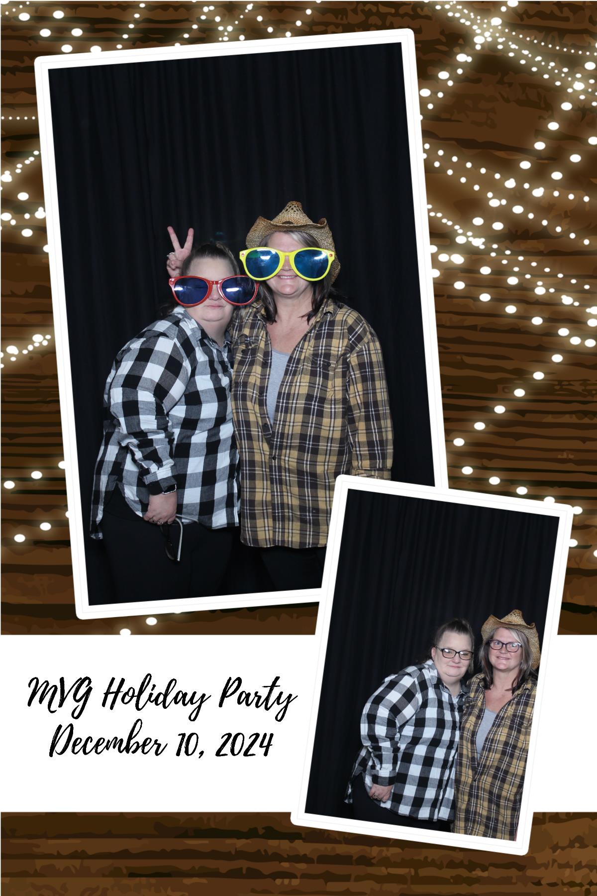 MVG Adult Holiday Party | View more photos from the event at gallery.photoboothcincy.com/u/PhotoBoothCincy/MVG-Adult-Holiday-Party