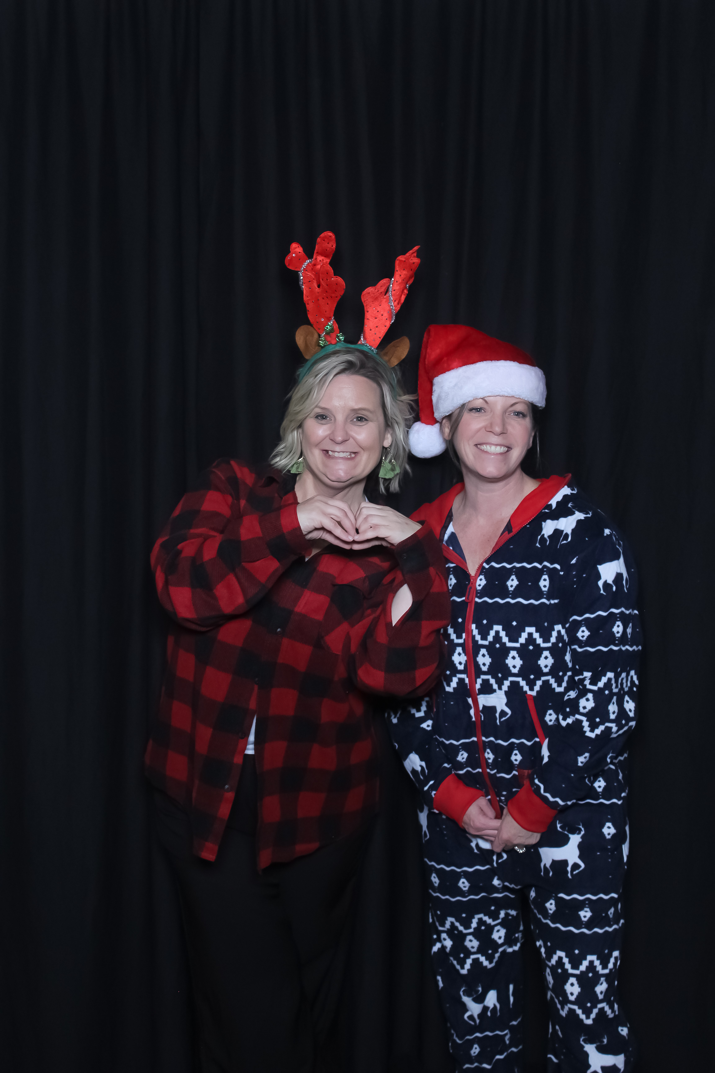 MVG Adult Holiday Party | View more photos from the event at gallery.photoboothcincy.com/u/PhotoBoothCincy/MVG-Adult-Holiday-Party