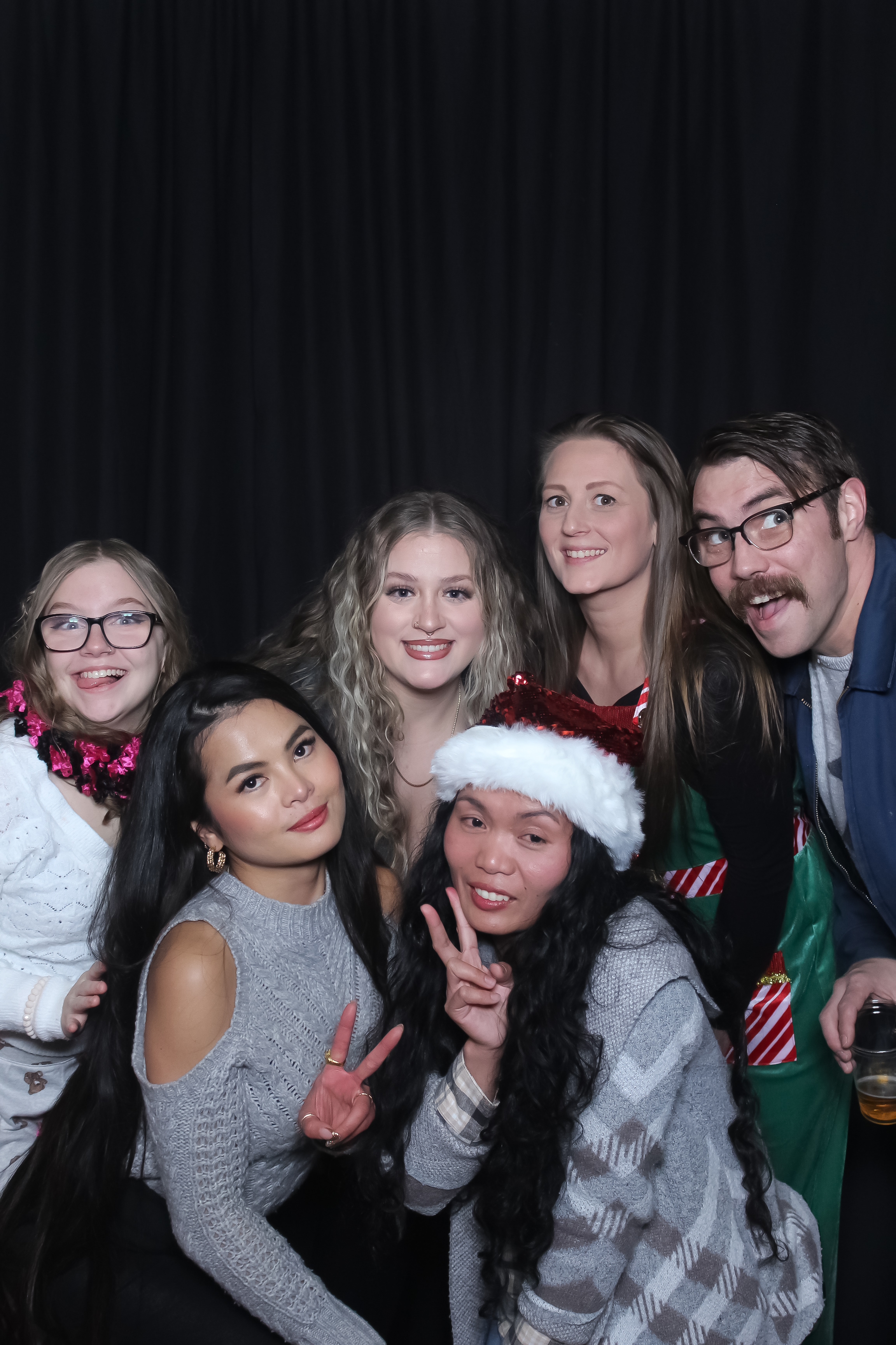 MVG Adult Holiday Party | View more photos from the event at gallery.photoboothcincy.com/u/PhotoBoothCincy/MVG-Adult-Holiday-Party